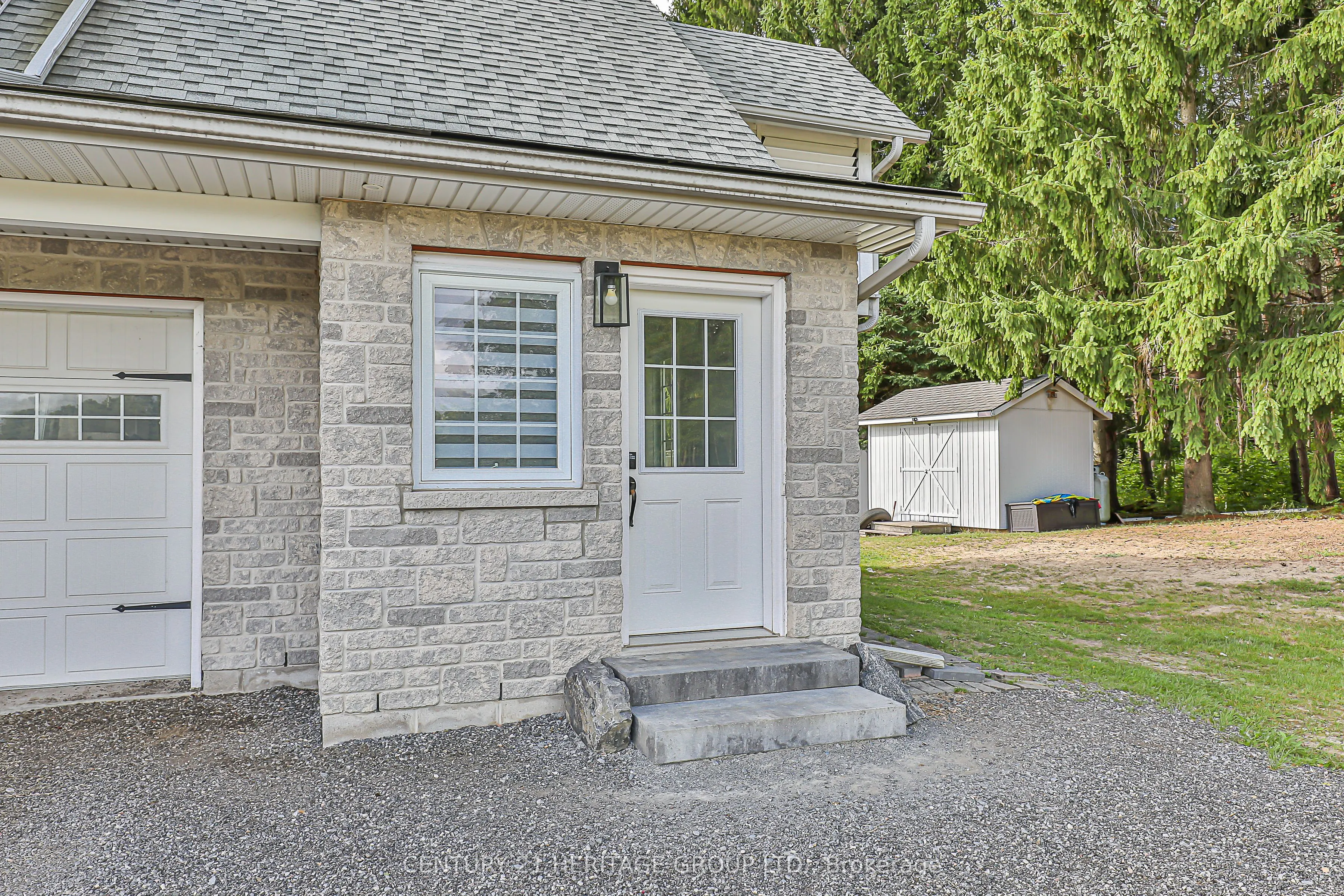 3471 Mount Albert Road