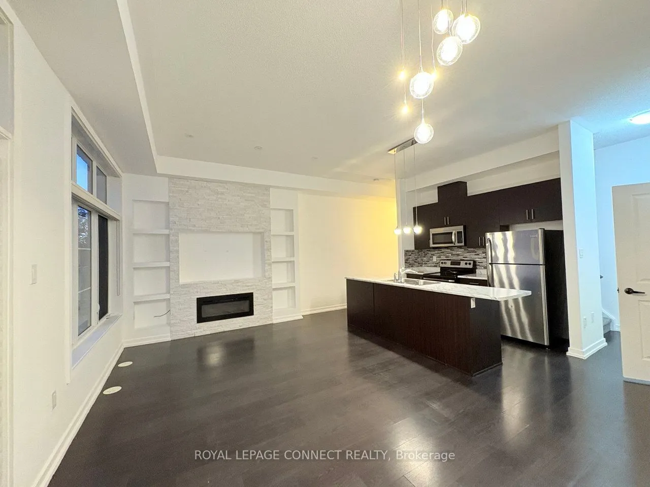 21 Cornerbank Crescent