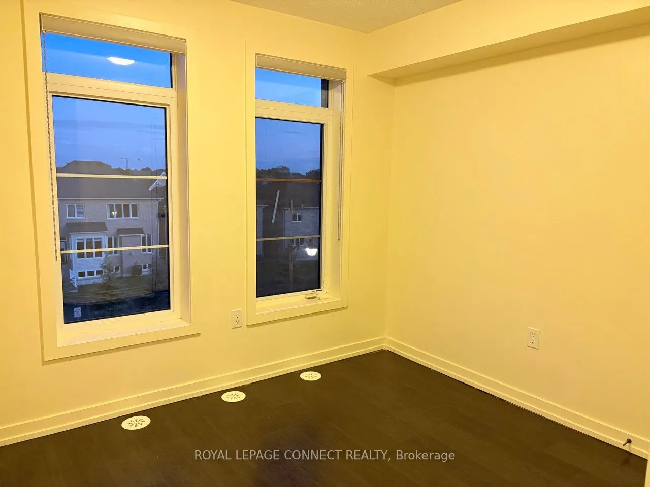 21 Cornerbank Crescent