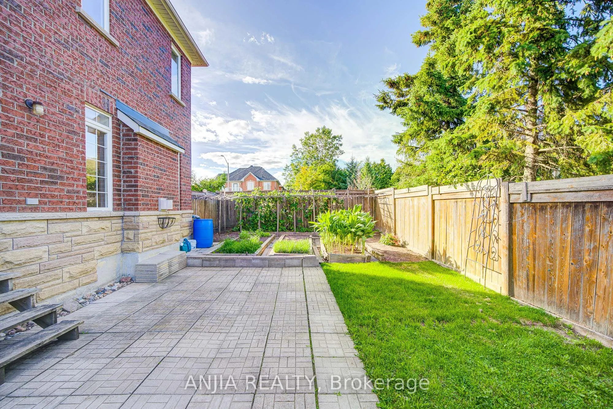 4 James Ratcliff Avenue