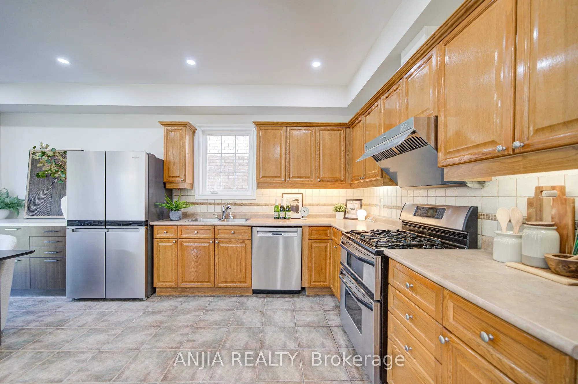 4 James Ratcliff Avenue