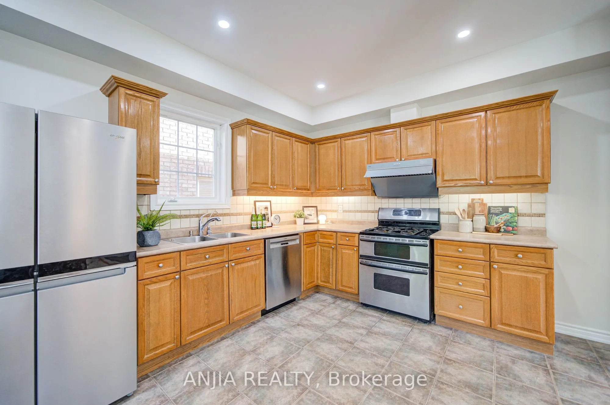 4 James Ratcliff Avenue