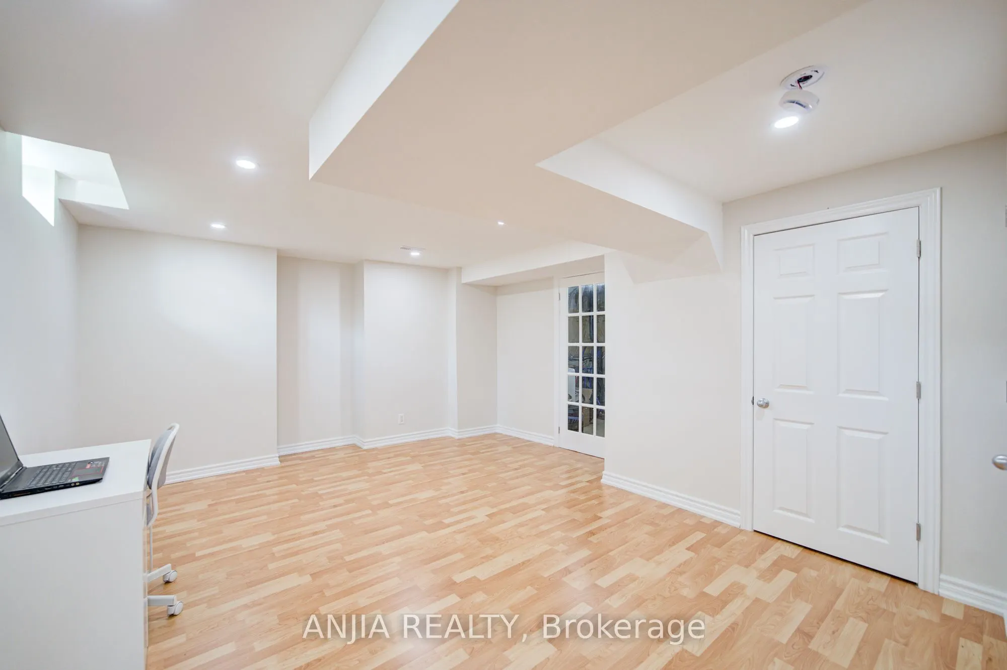 4 James Ratcliff Avenue