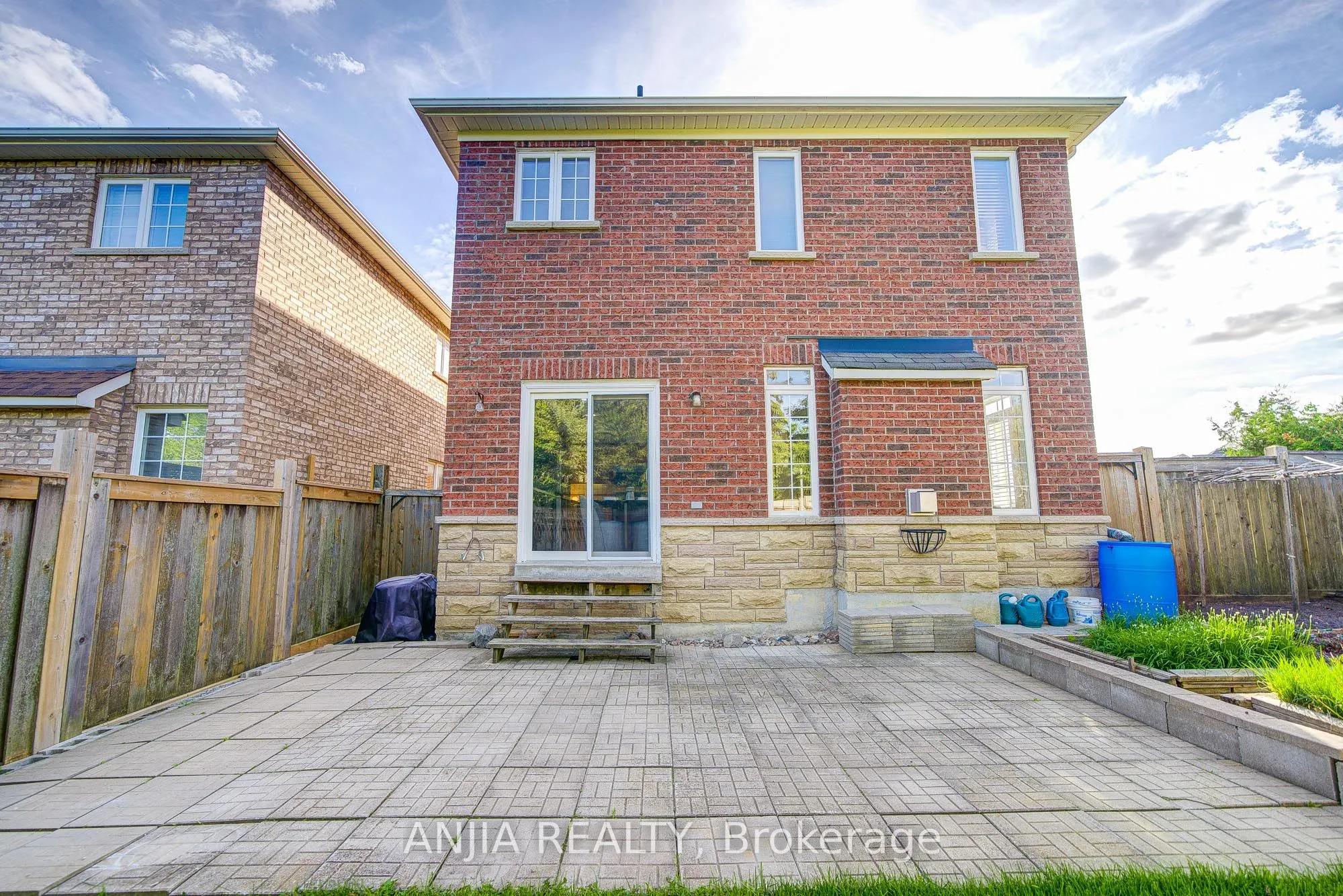 4 James Ratcliff Avenue
