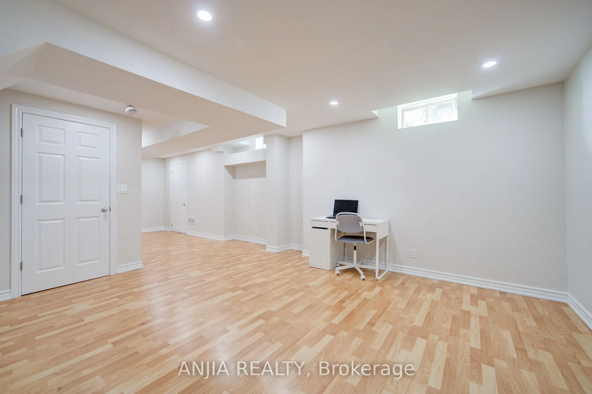 4 James Ratcliff Avenue