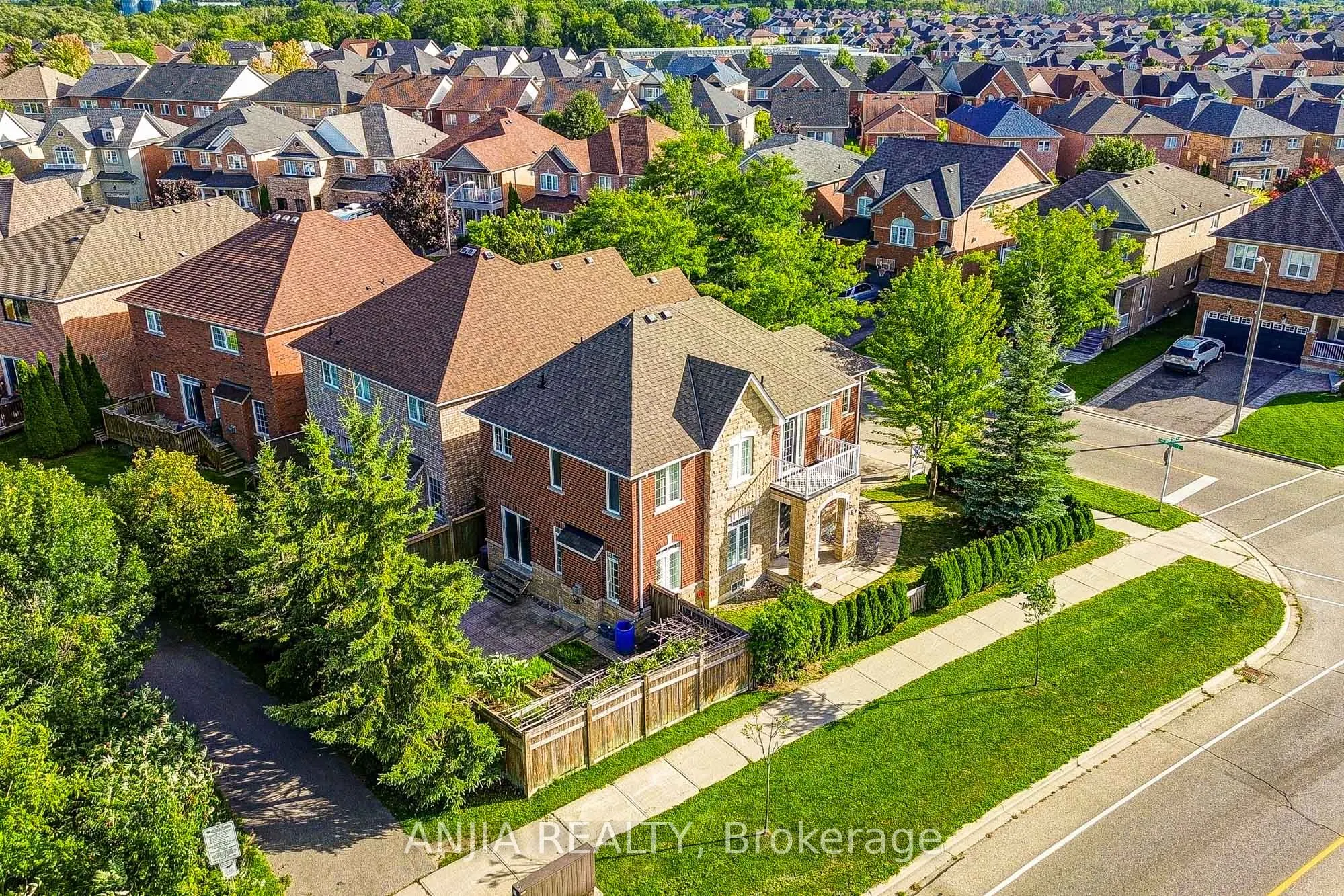 4 James Ratcliff Avenue