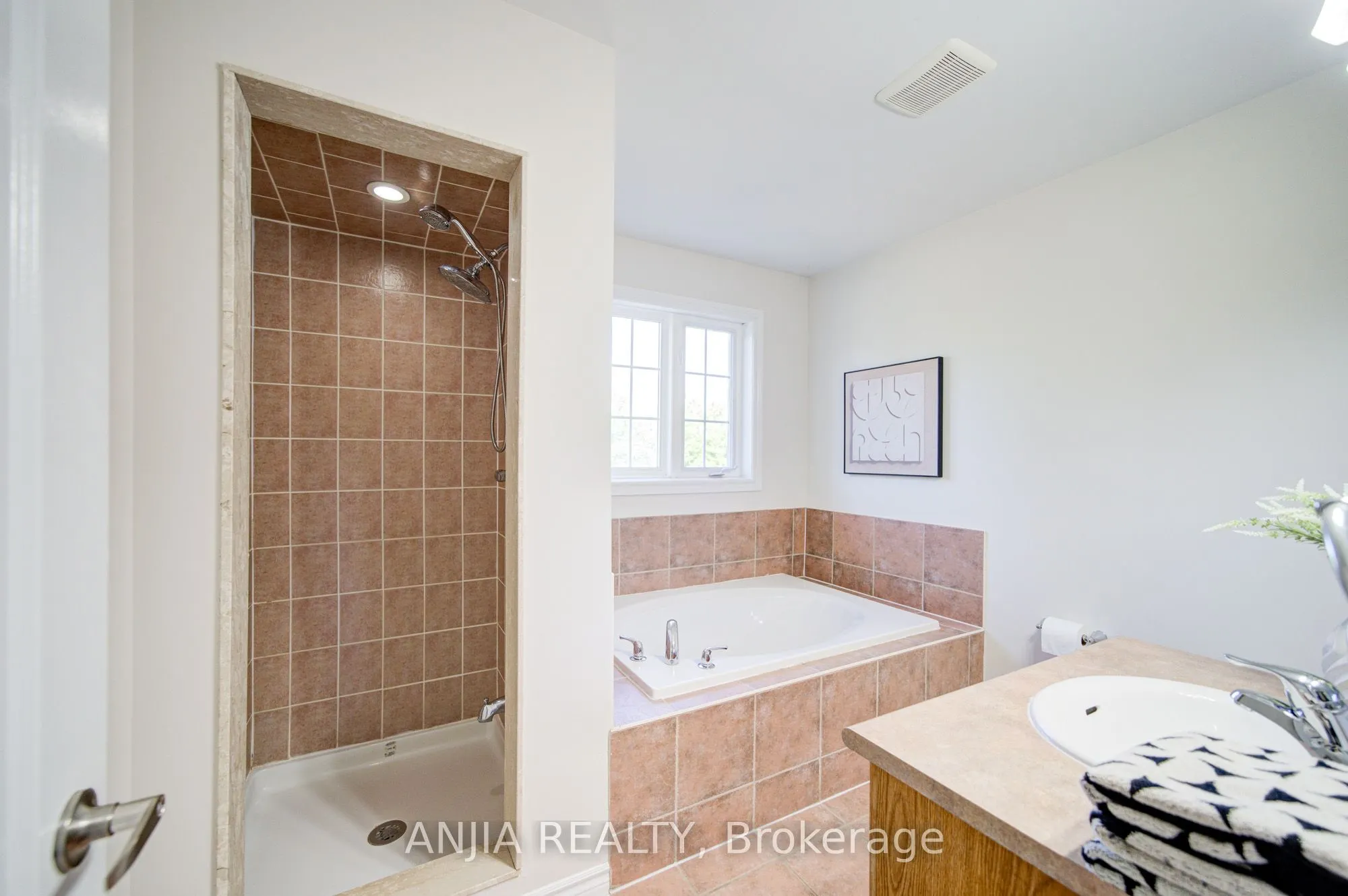 4 James Ratcliff Avenue