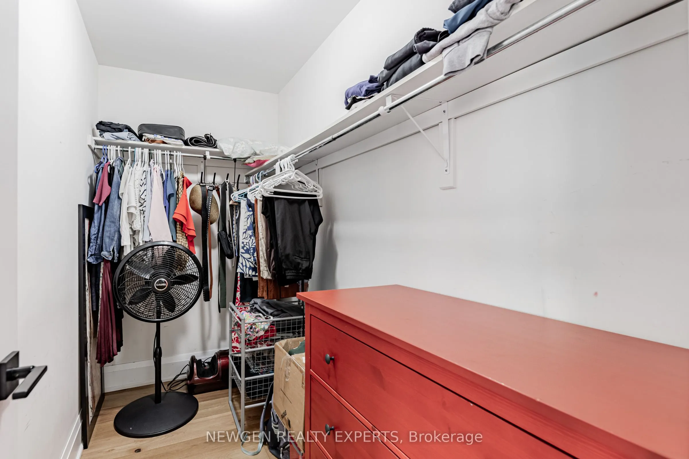 295 Petticoat Road