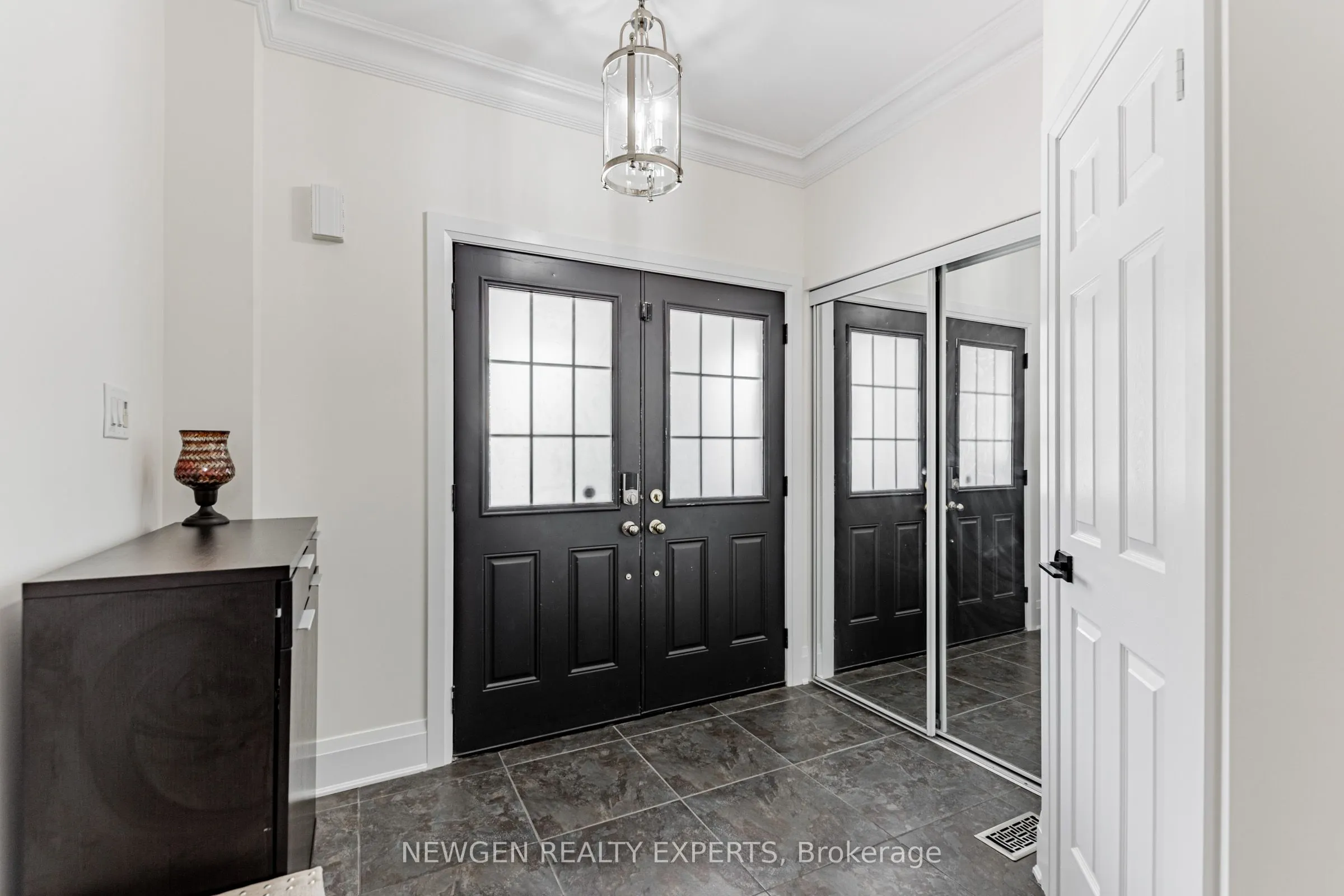 295 Petticoat Road