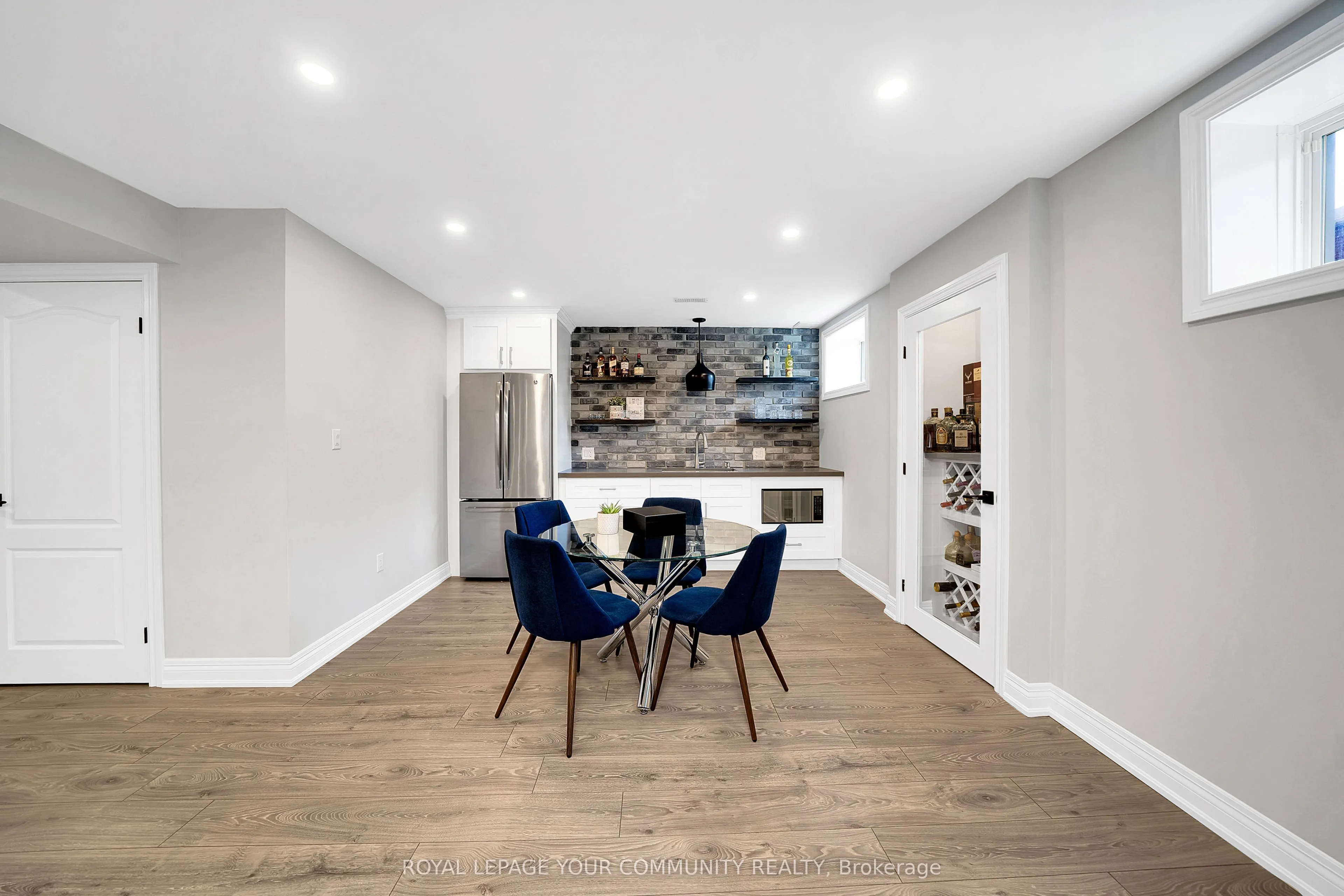 306 West Lawn Crescent