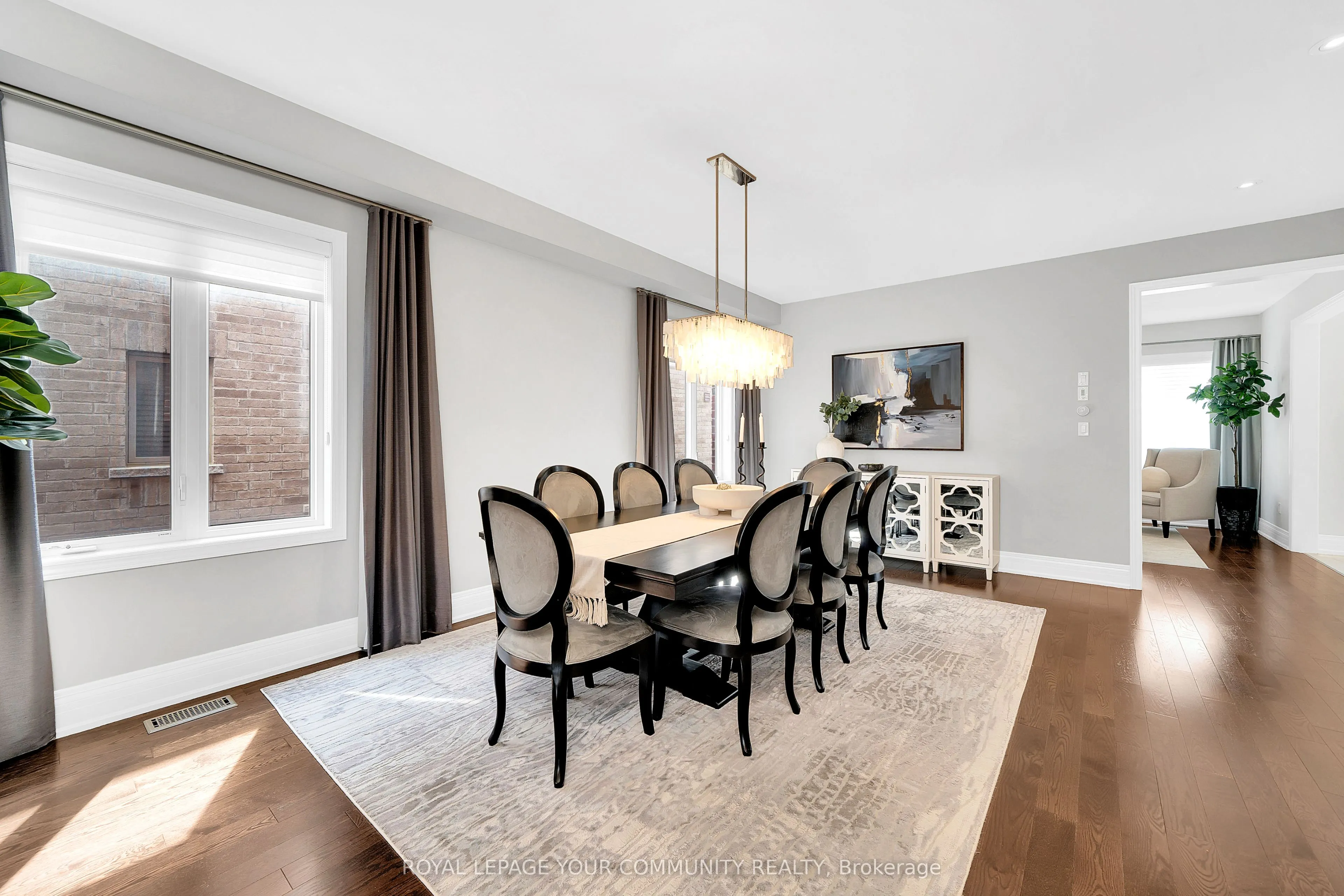 306 West Lawn Crescent