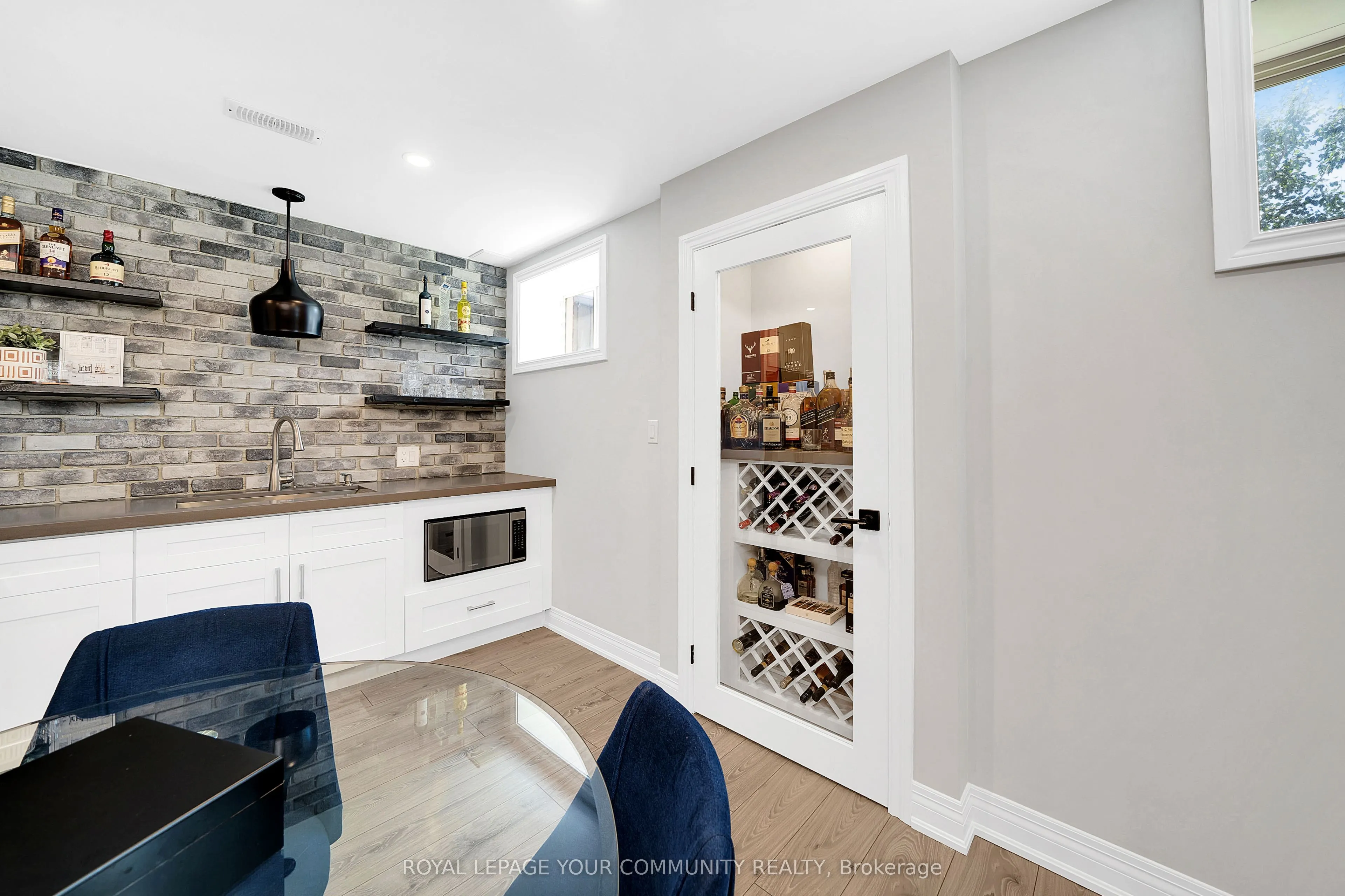 306 West Lawn Crescent