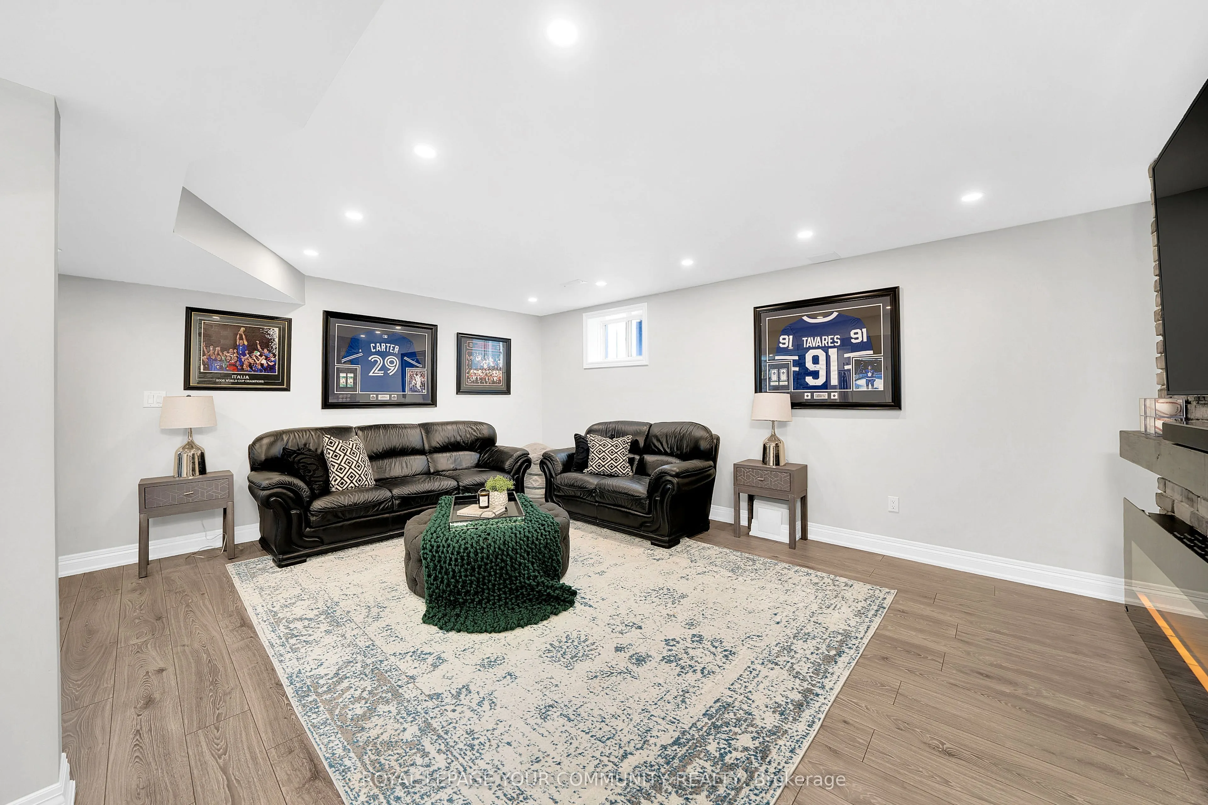 306 West Lawn Crescent