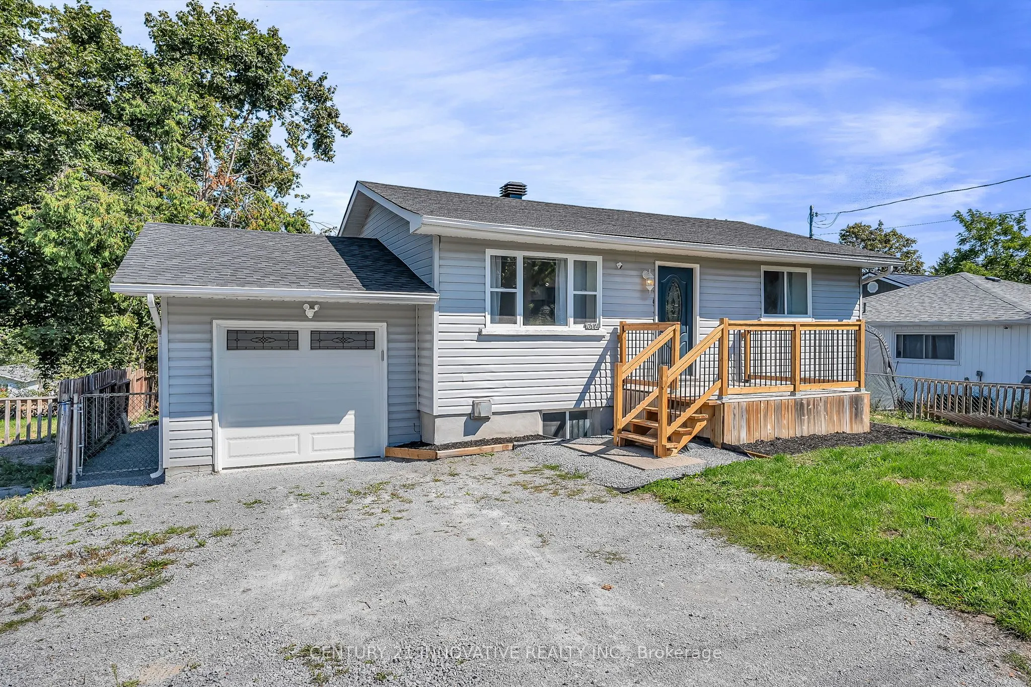 612 Simcoe Street