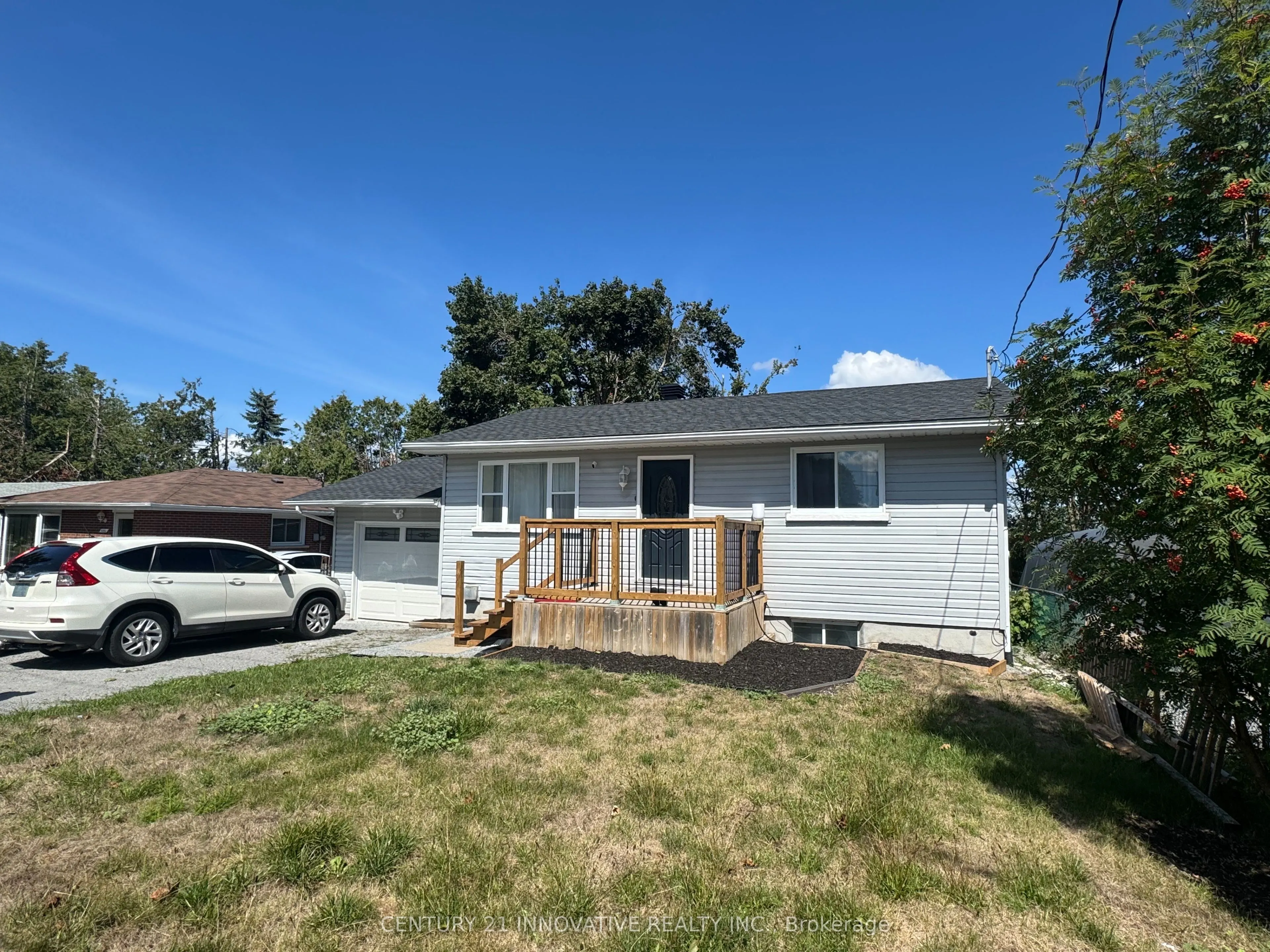 612 Simcoe Street