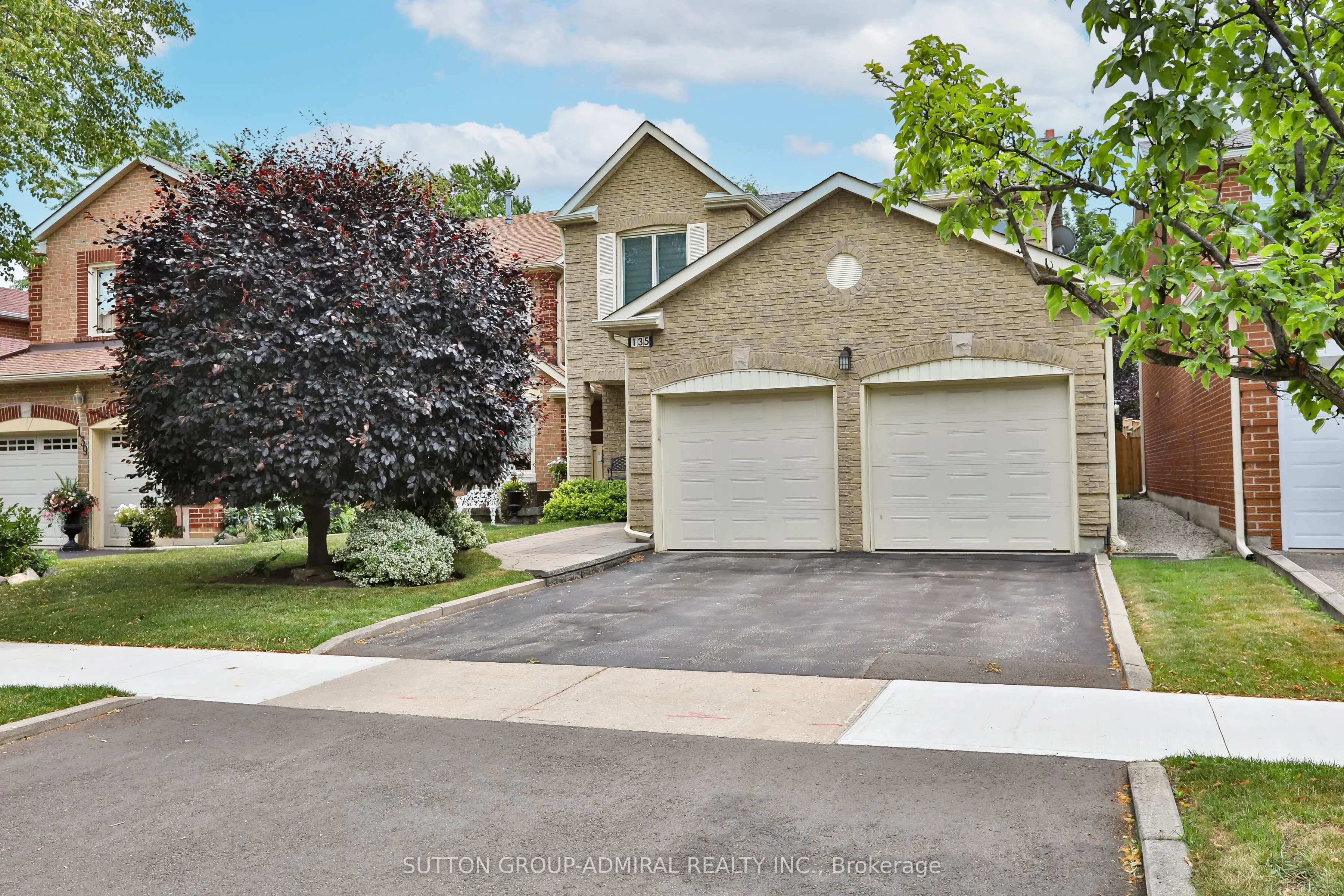 135 Heatherton Way