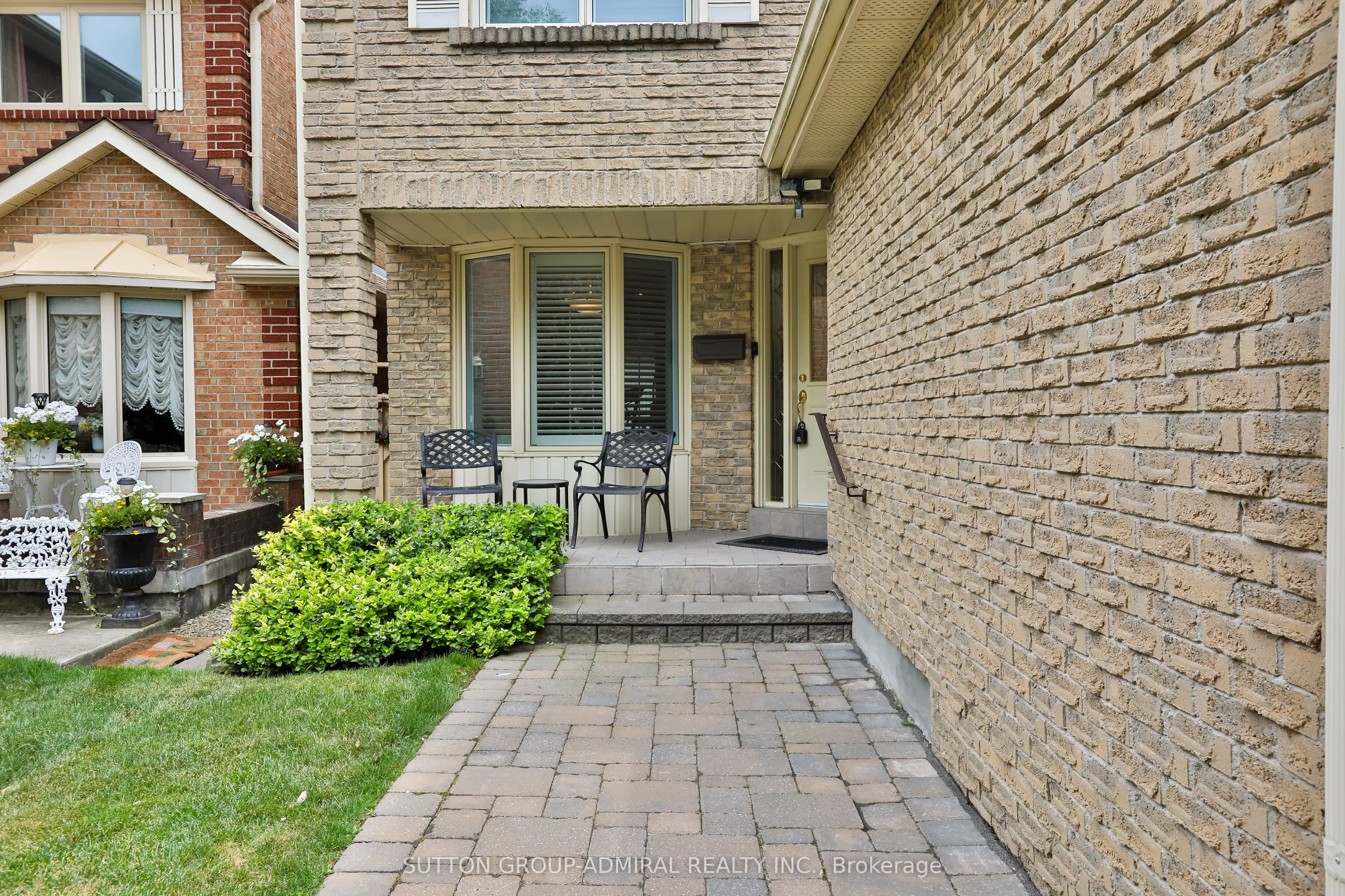 135 Heatherton Way