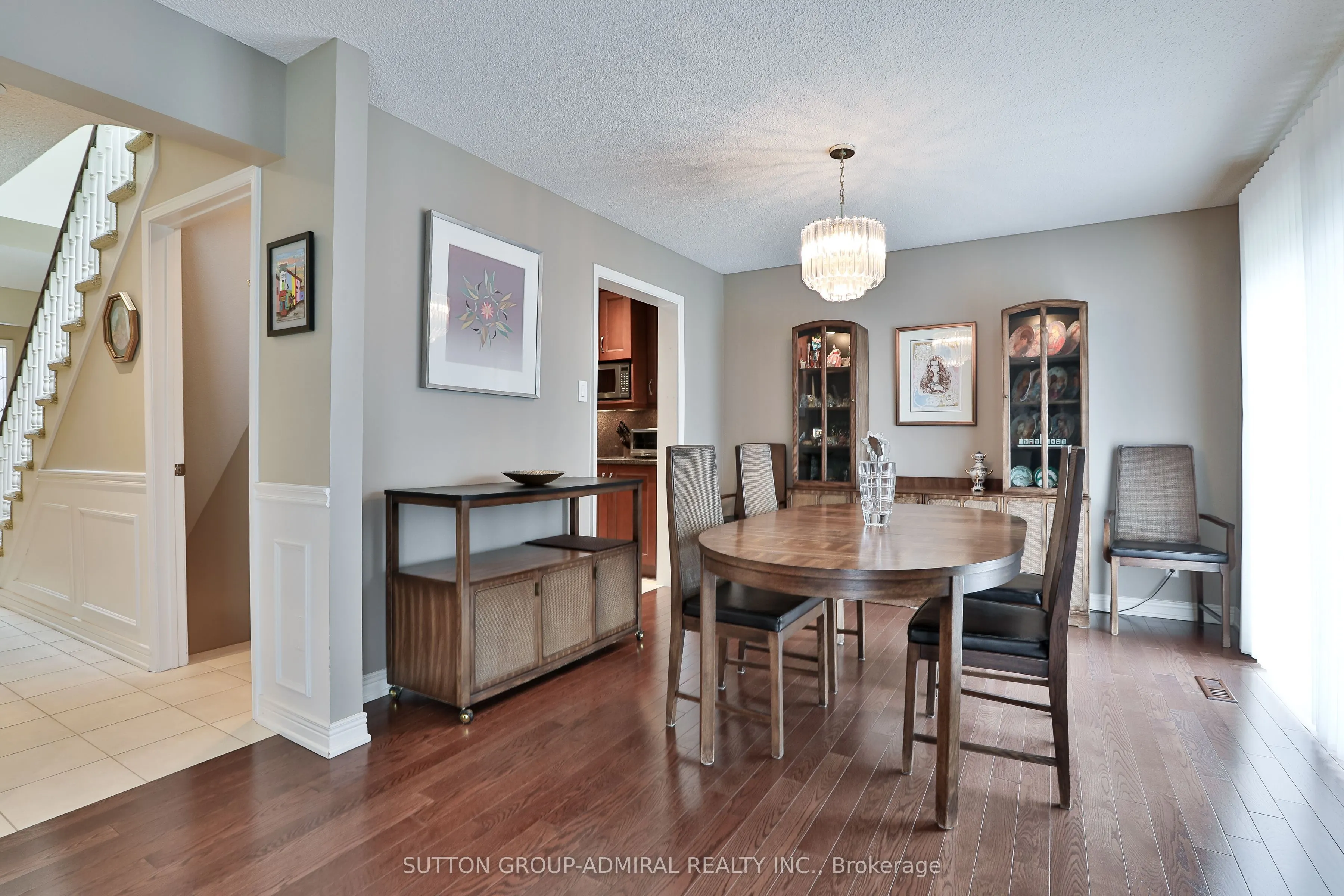 135 Heatherton Way