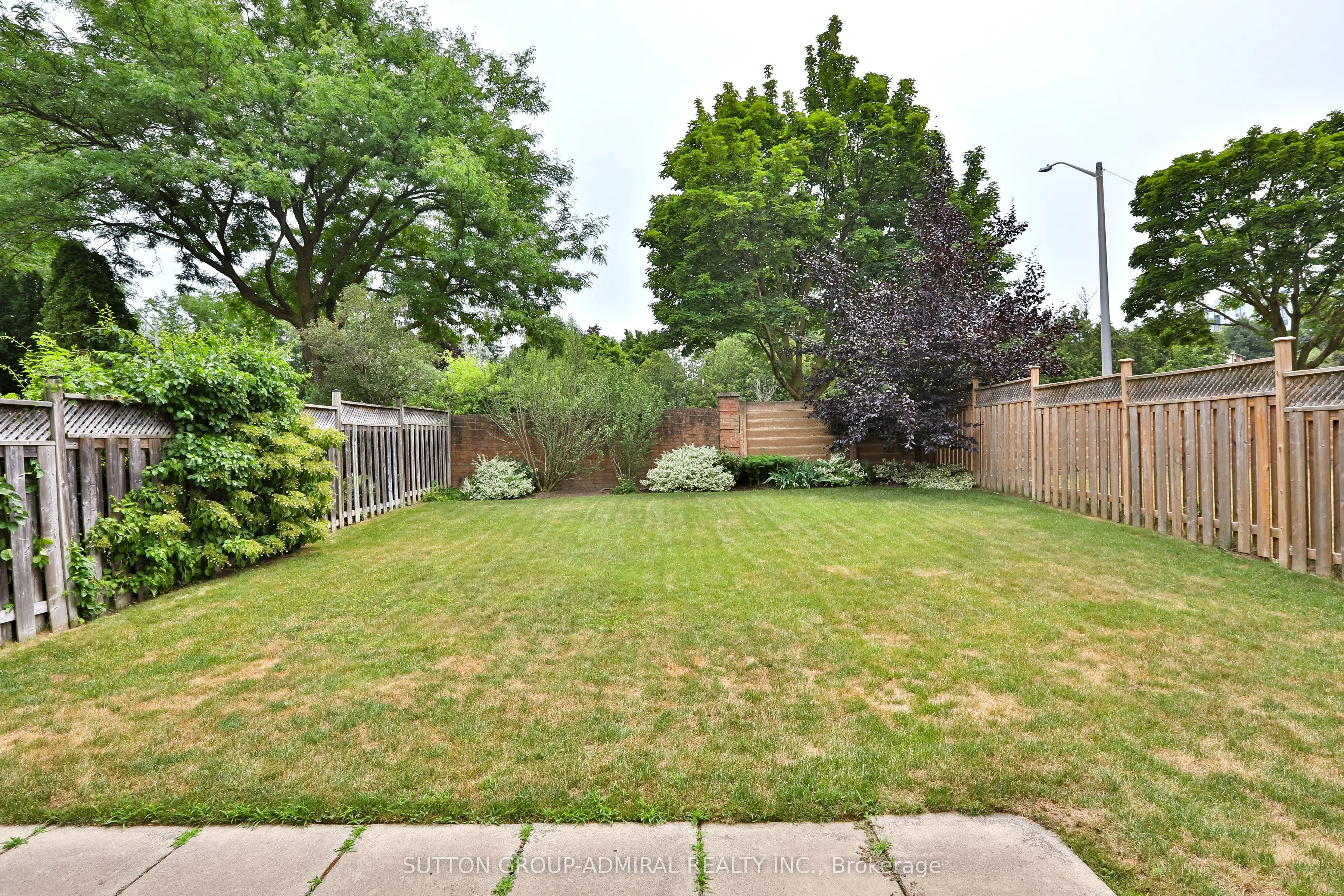 135 Heatherton Way
