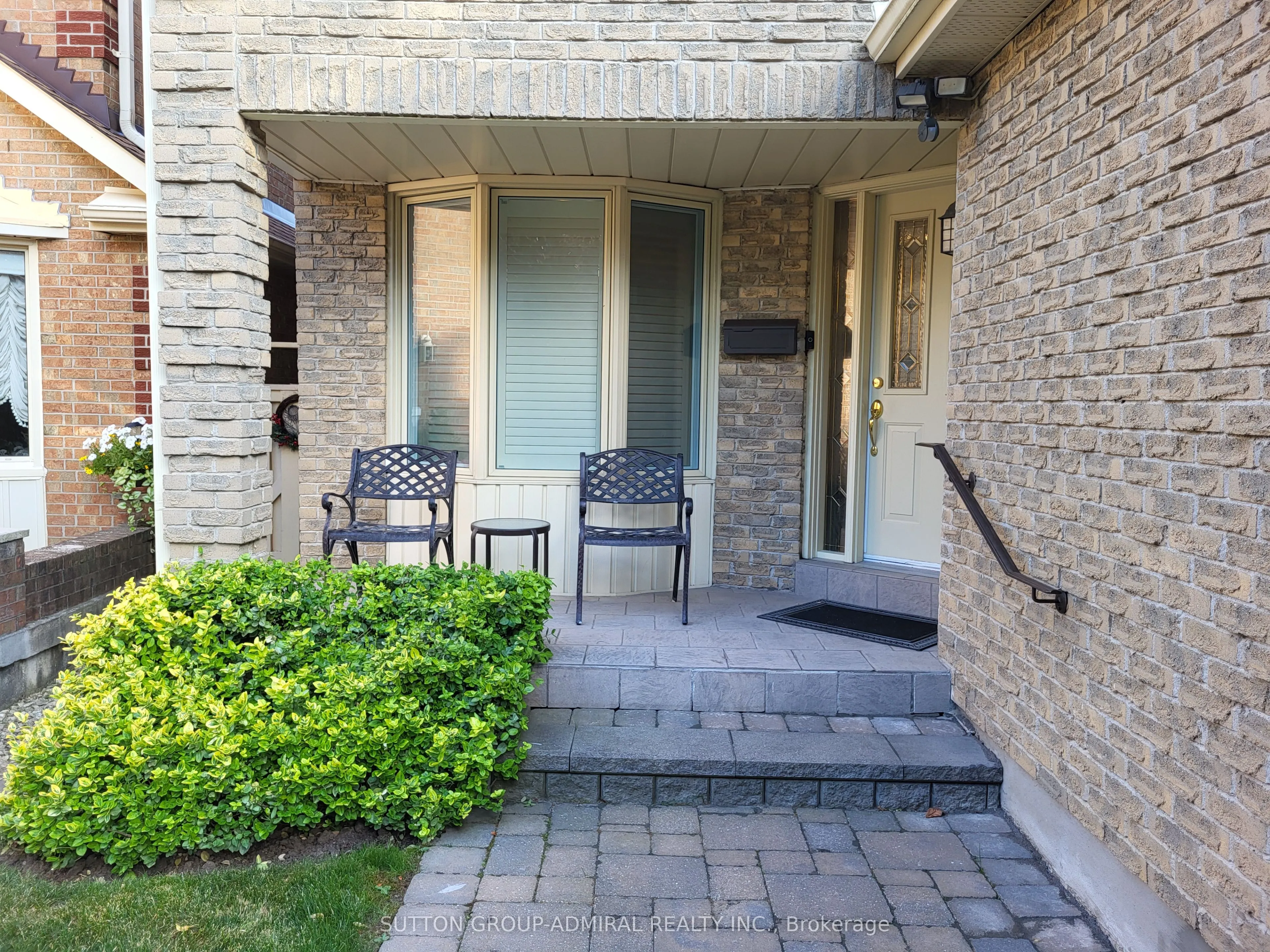 135 Heatherton Way