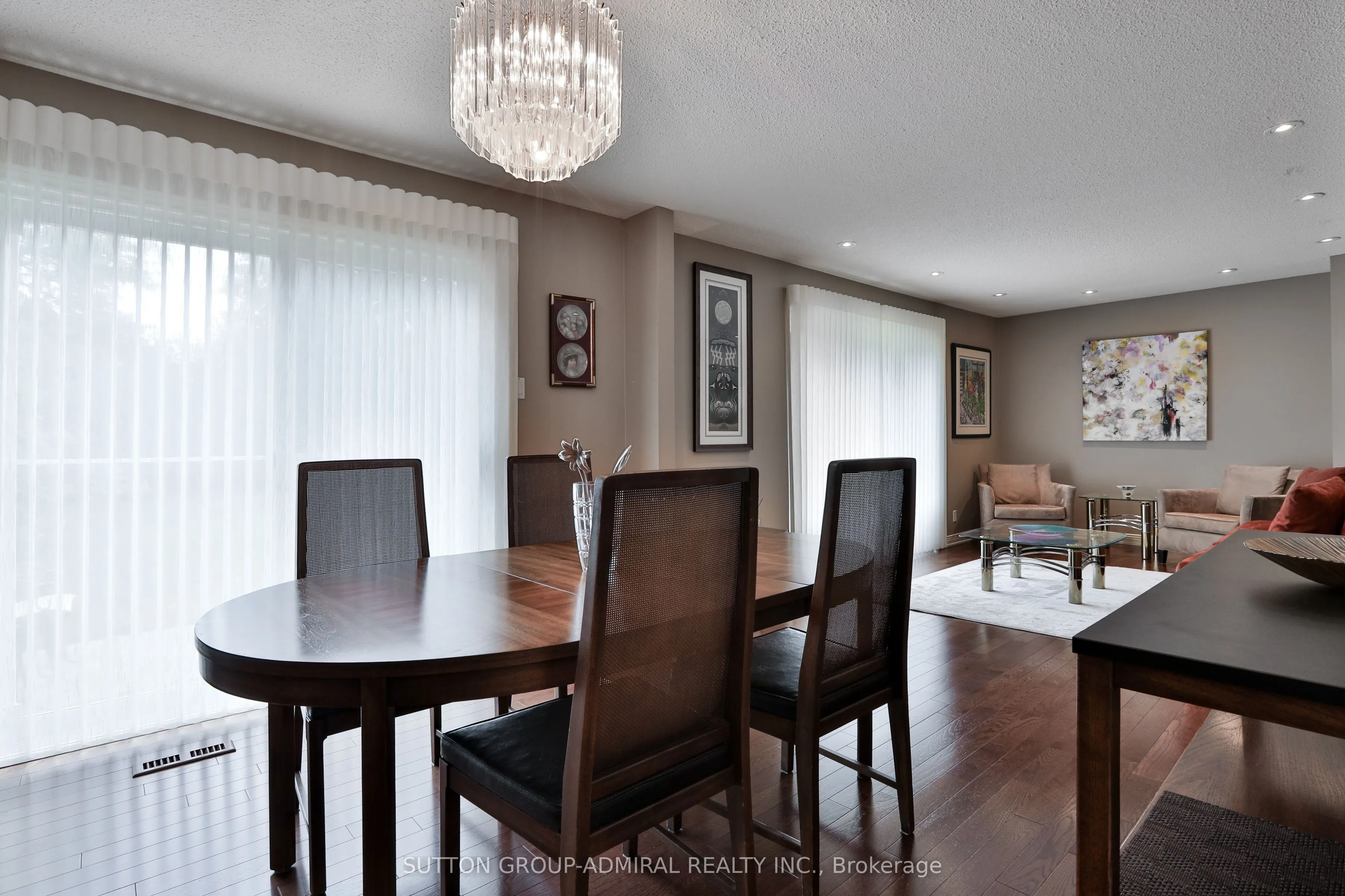 135 Heatherton Way