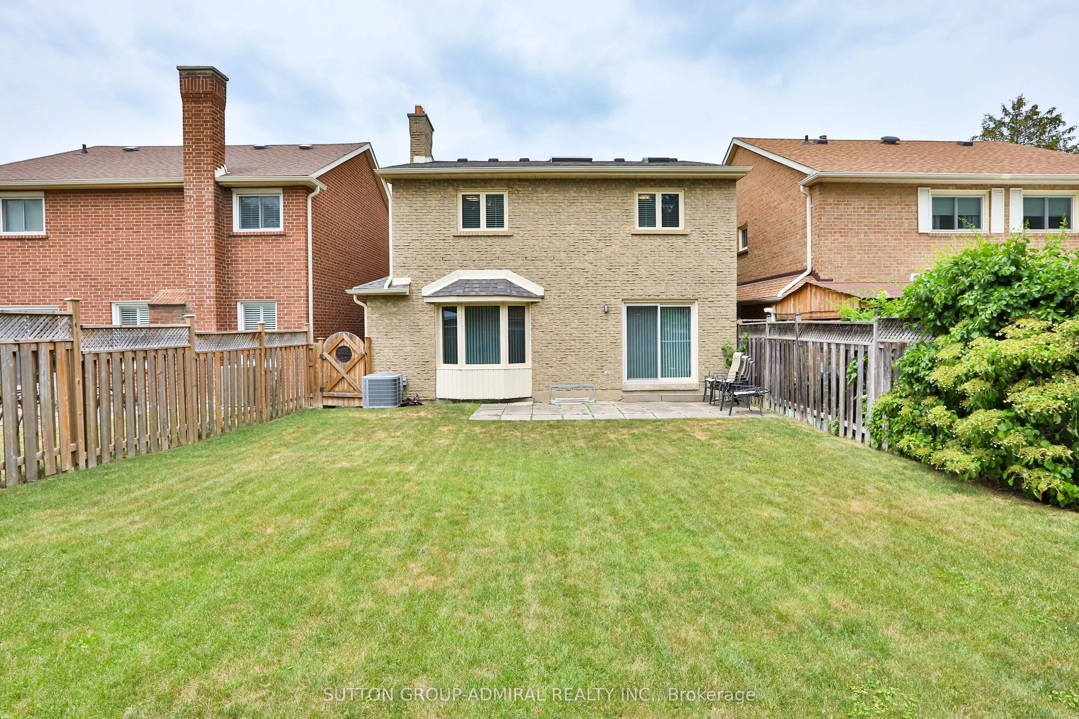 135 Heatherton Way