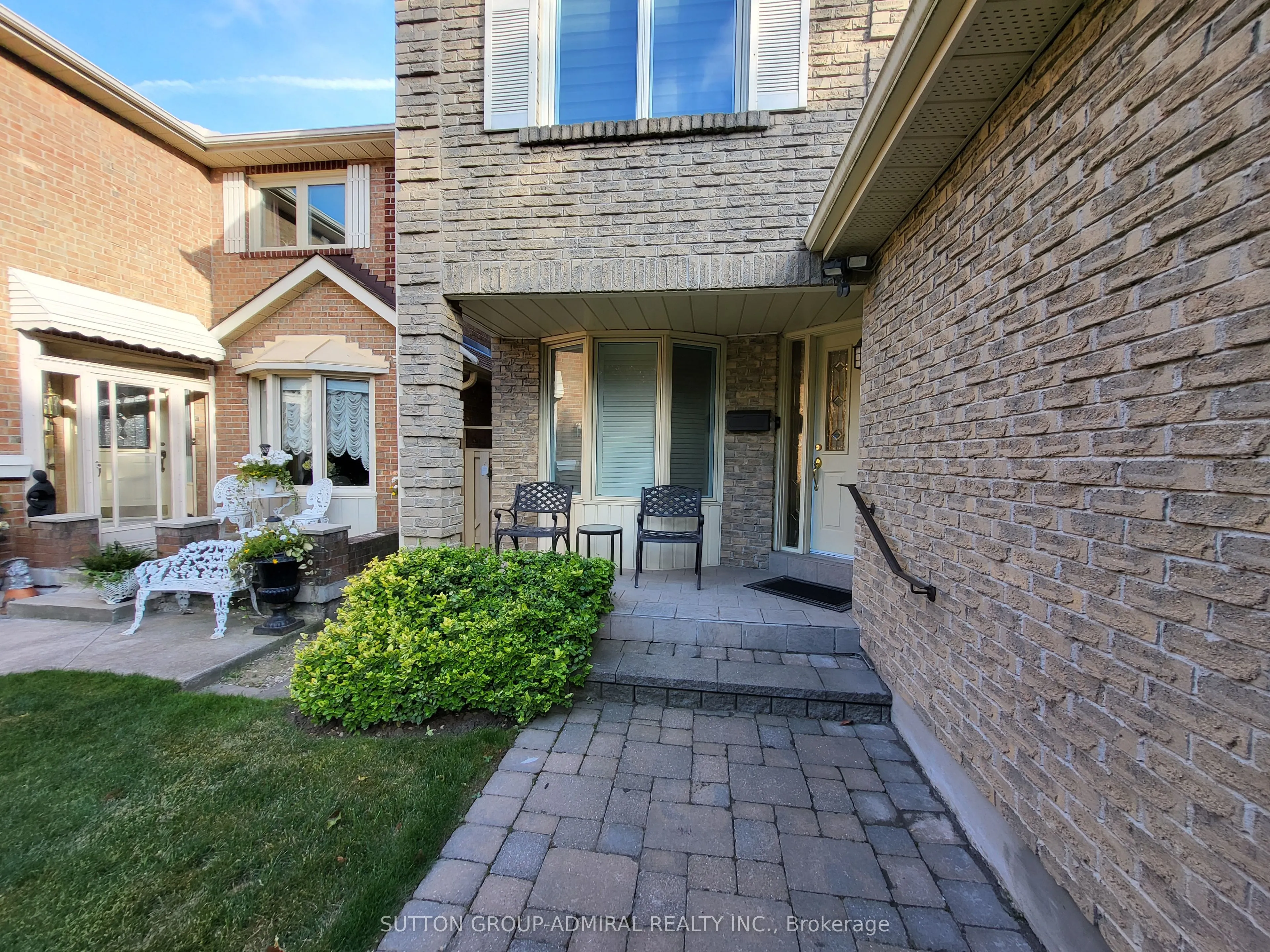 135 Heatherton Way