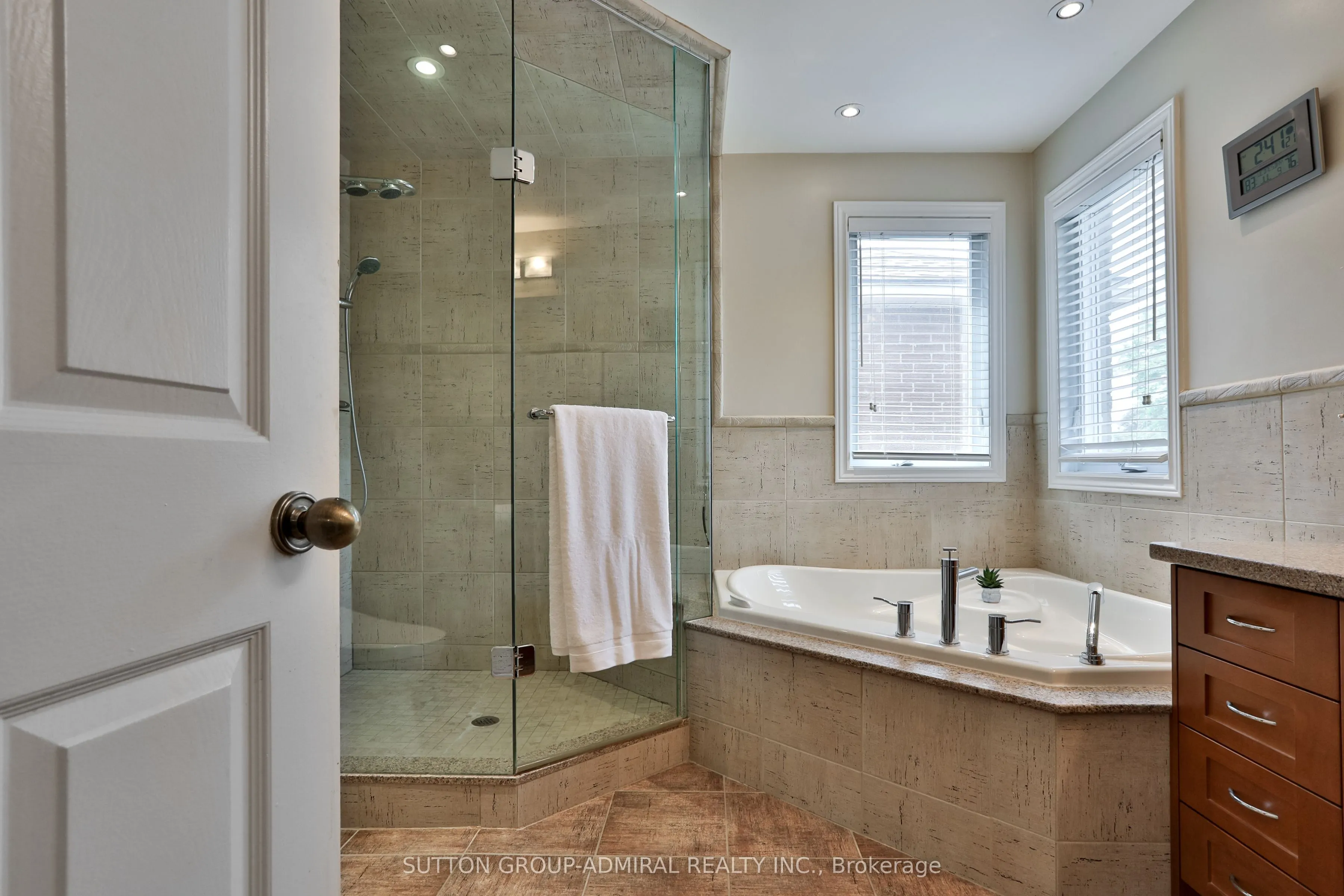 135 Heatherton Way