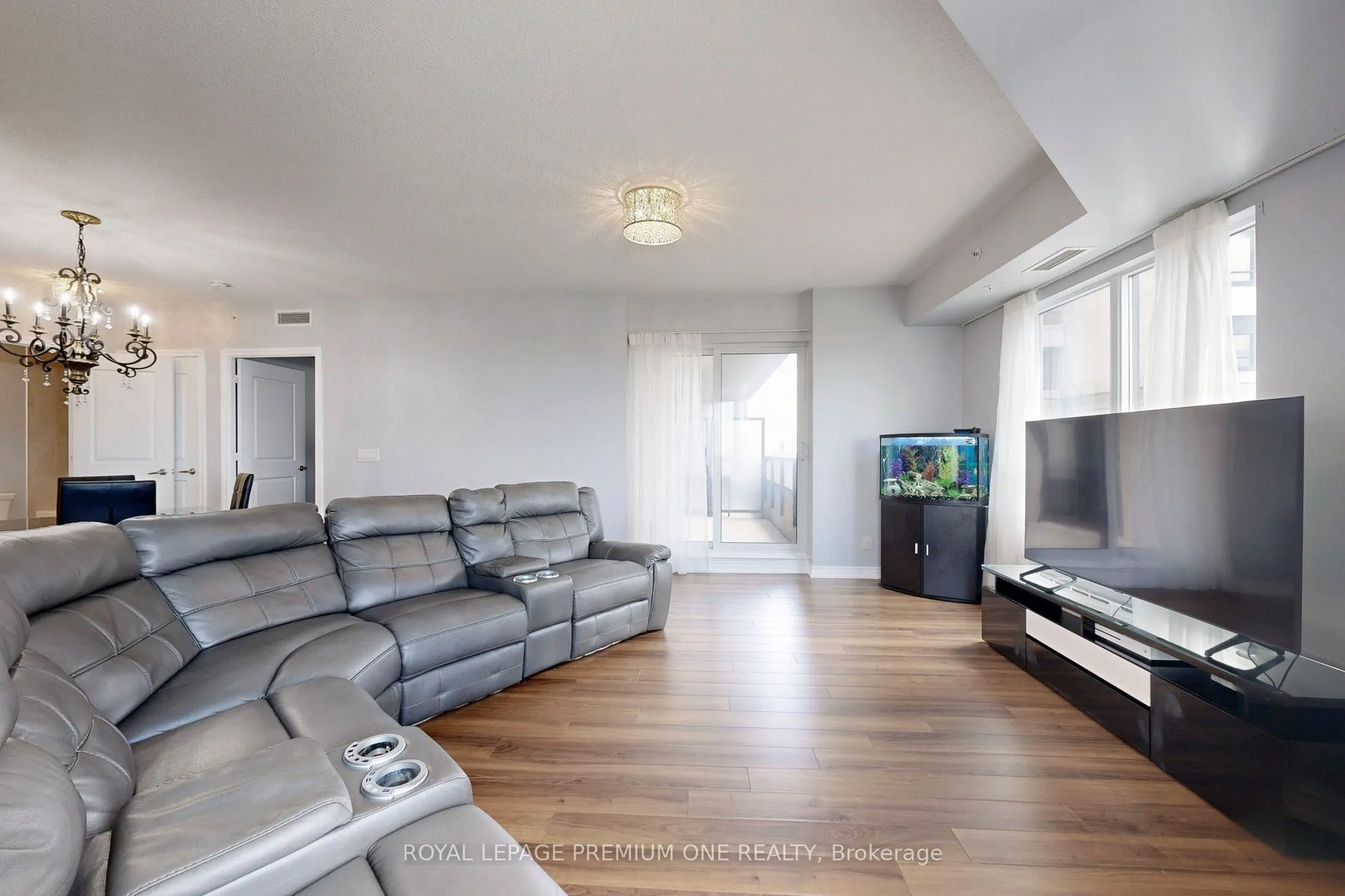9255 Jane Street N, #1202