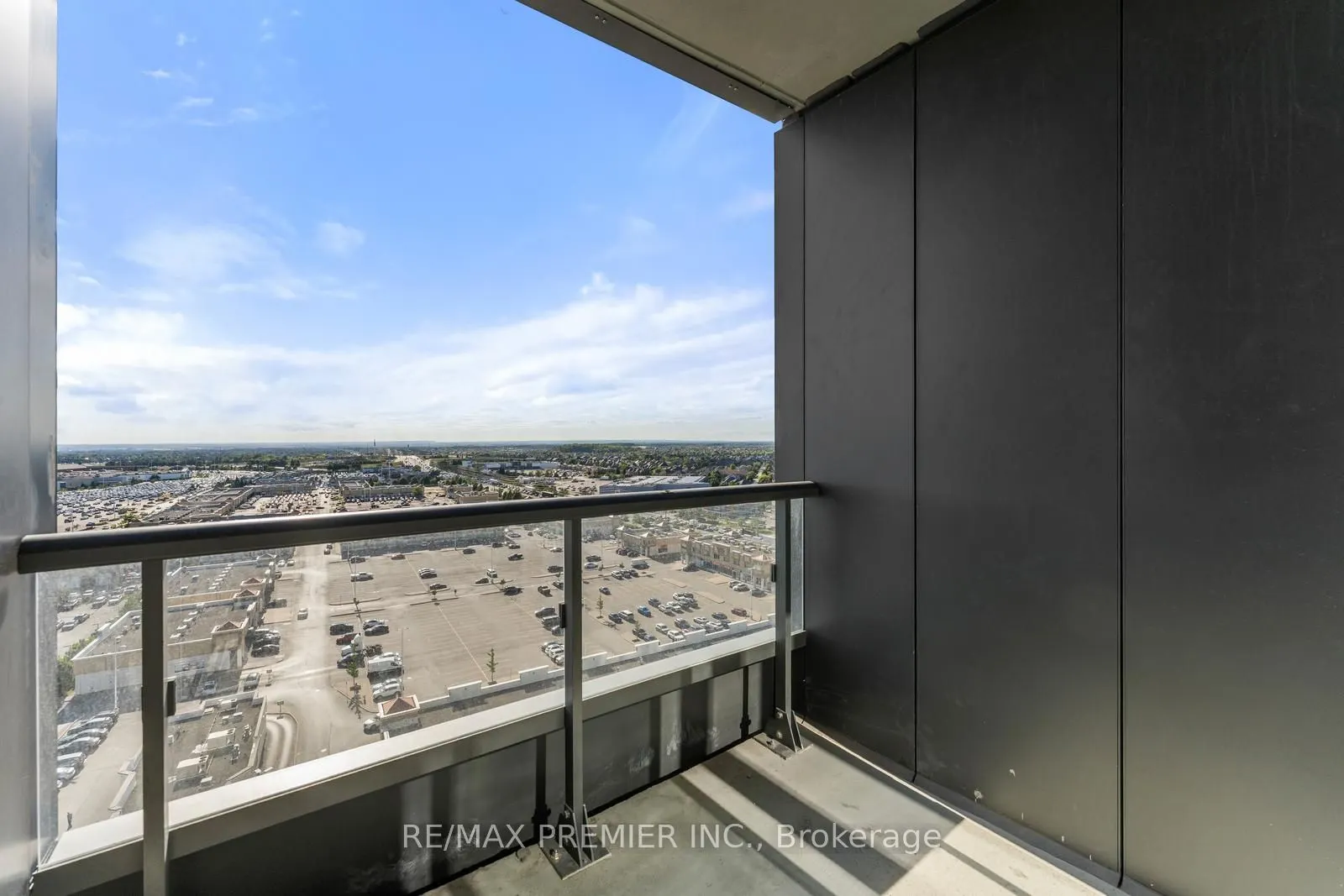 10 Abeja Street, #1412