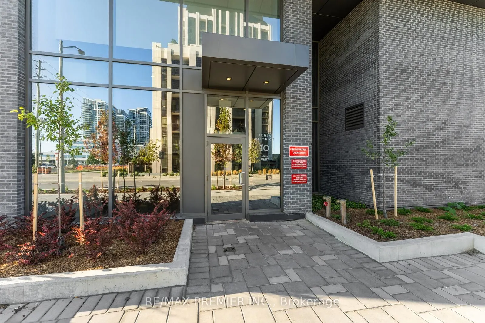 10 Abeja Street, #1412