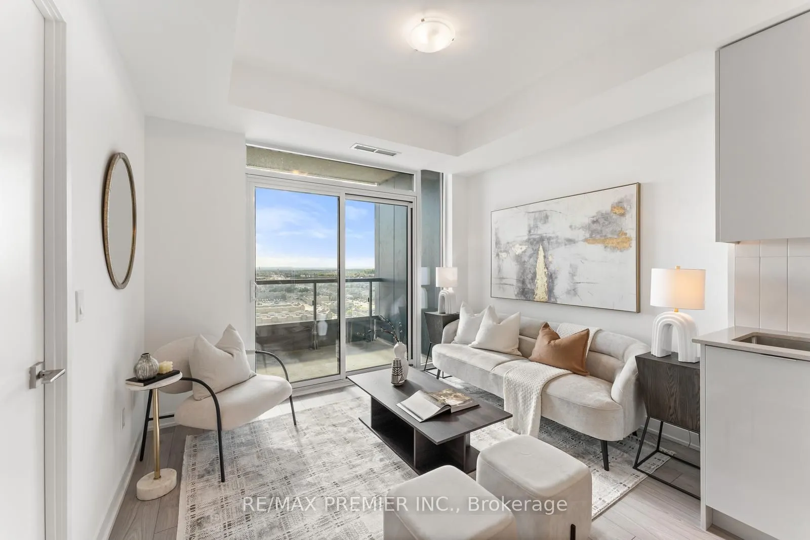 10 Abeja Street, #1412