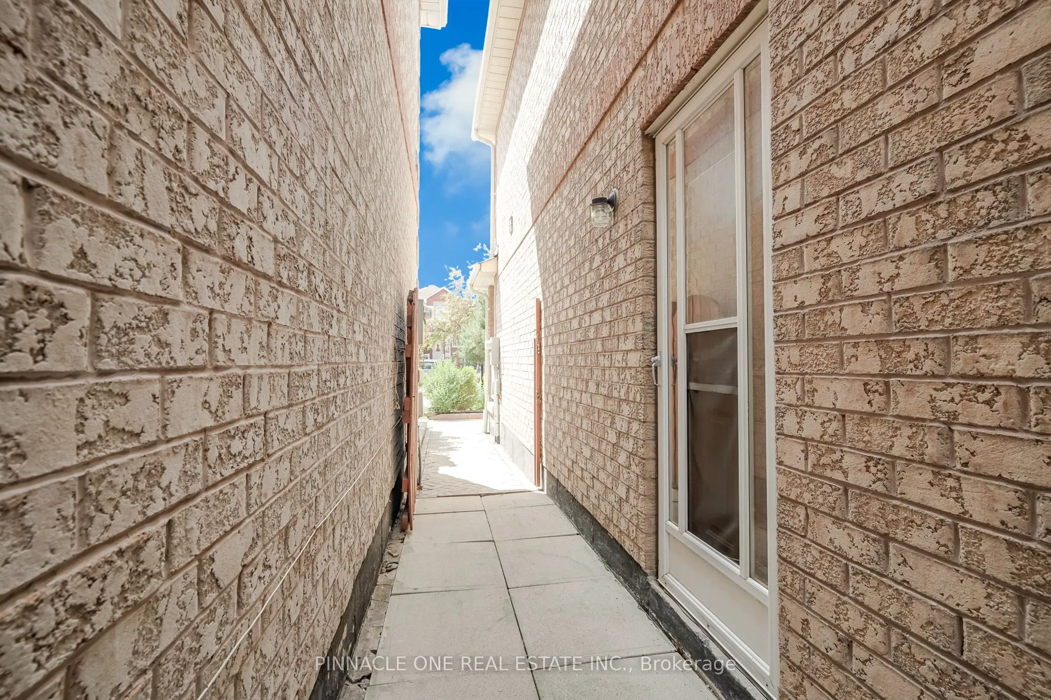 52 Vogue Street