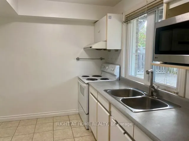 319 Fern Avenue Avenue