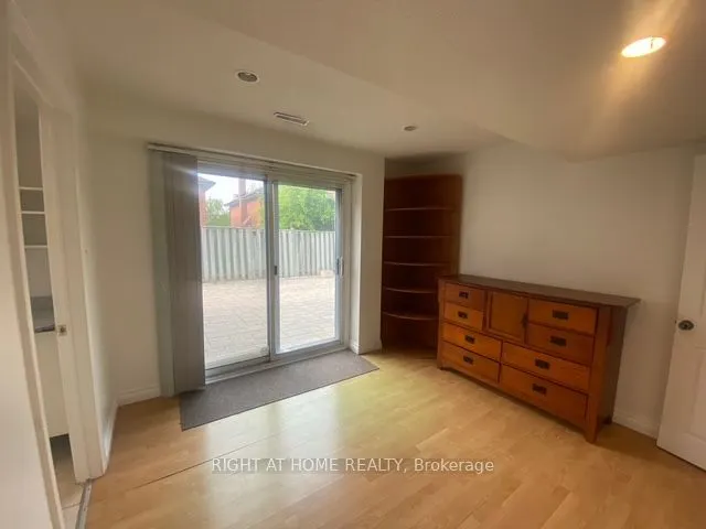 319 Fern Avenue Avenue