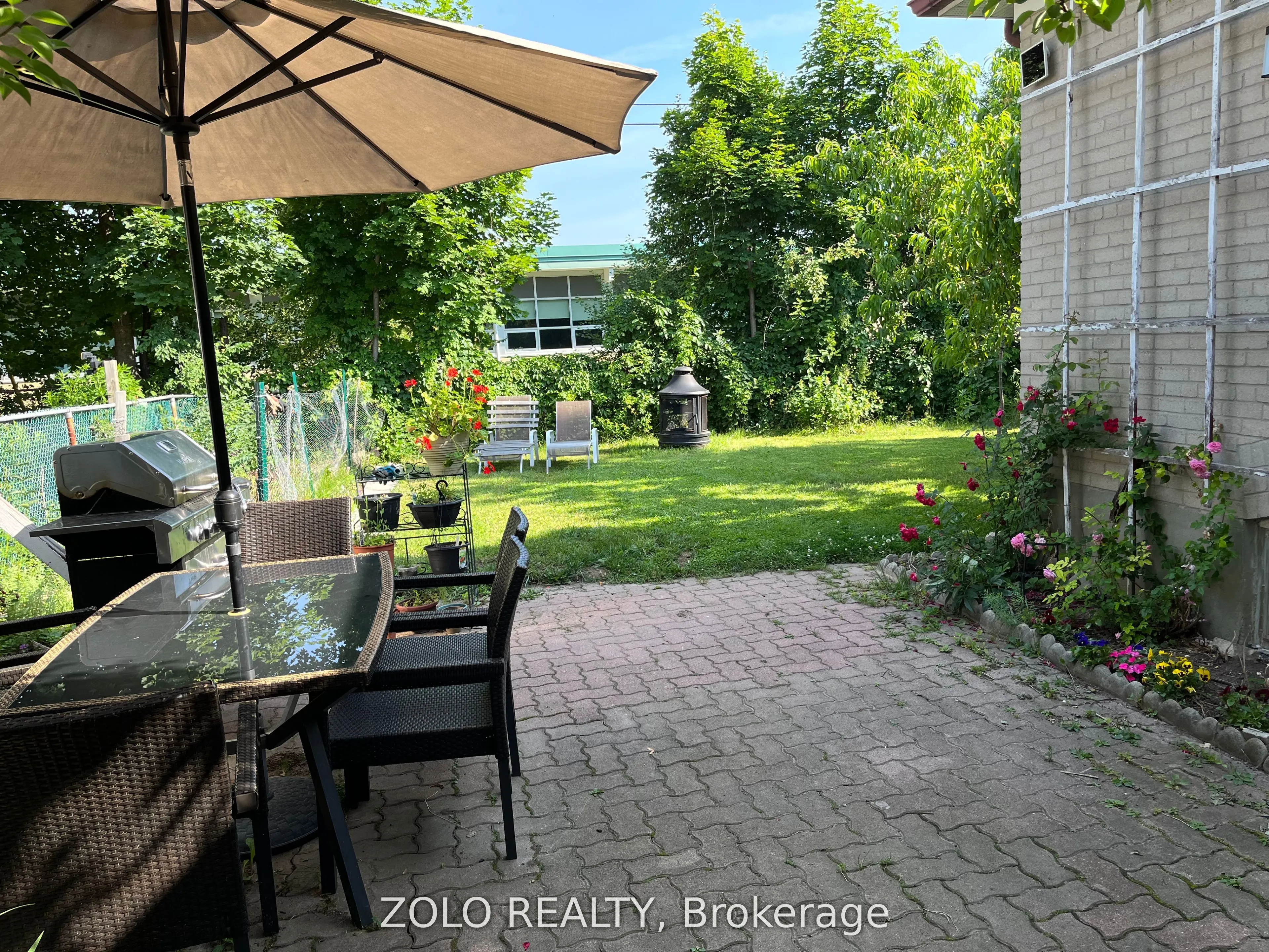 525 Lynett Crescent, #Main