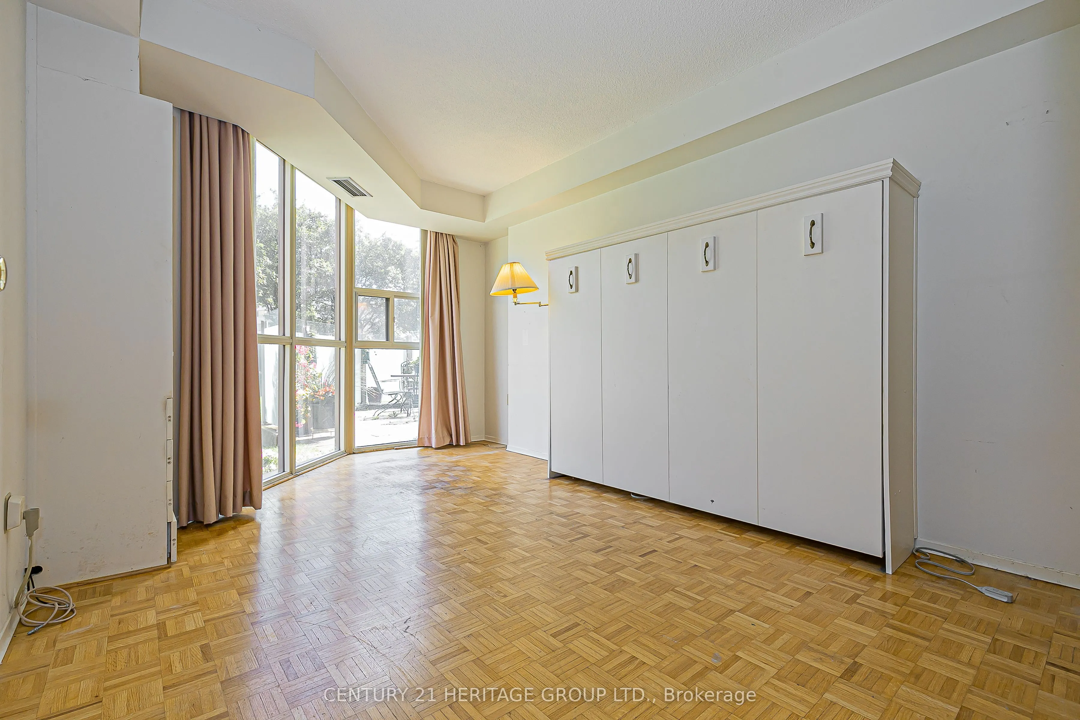 20 Baif Boulevard, #110