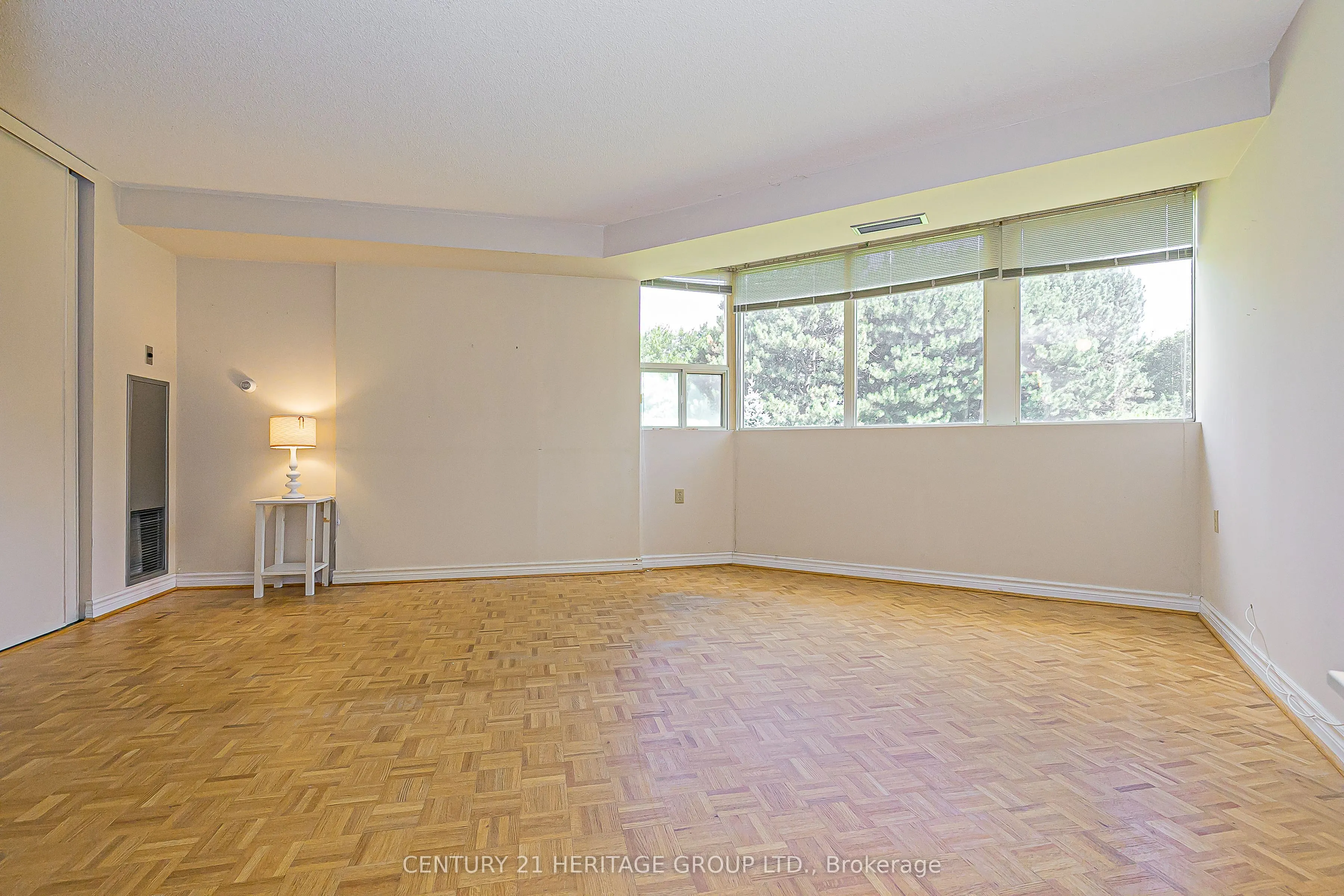 20 Baif Boulevard, #110