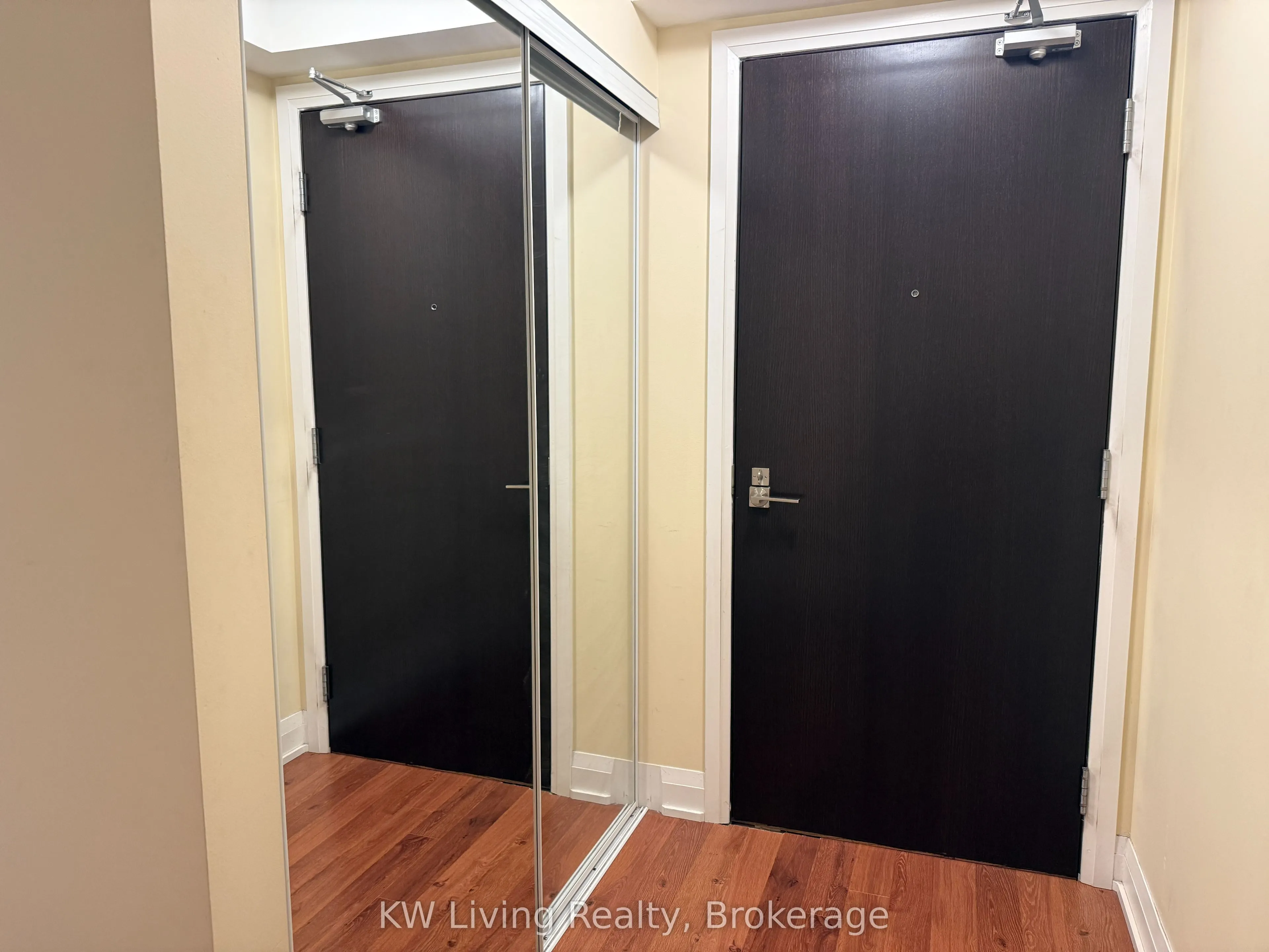 376 Highway 7 E, #926