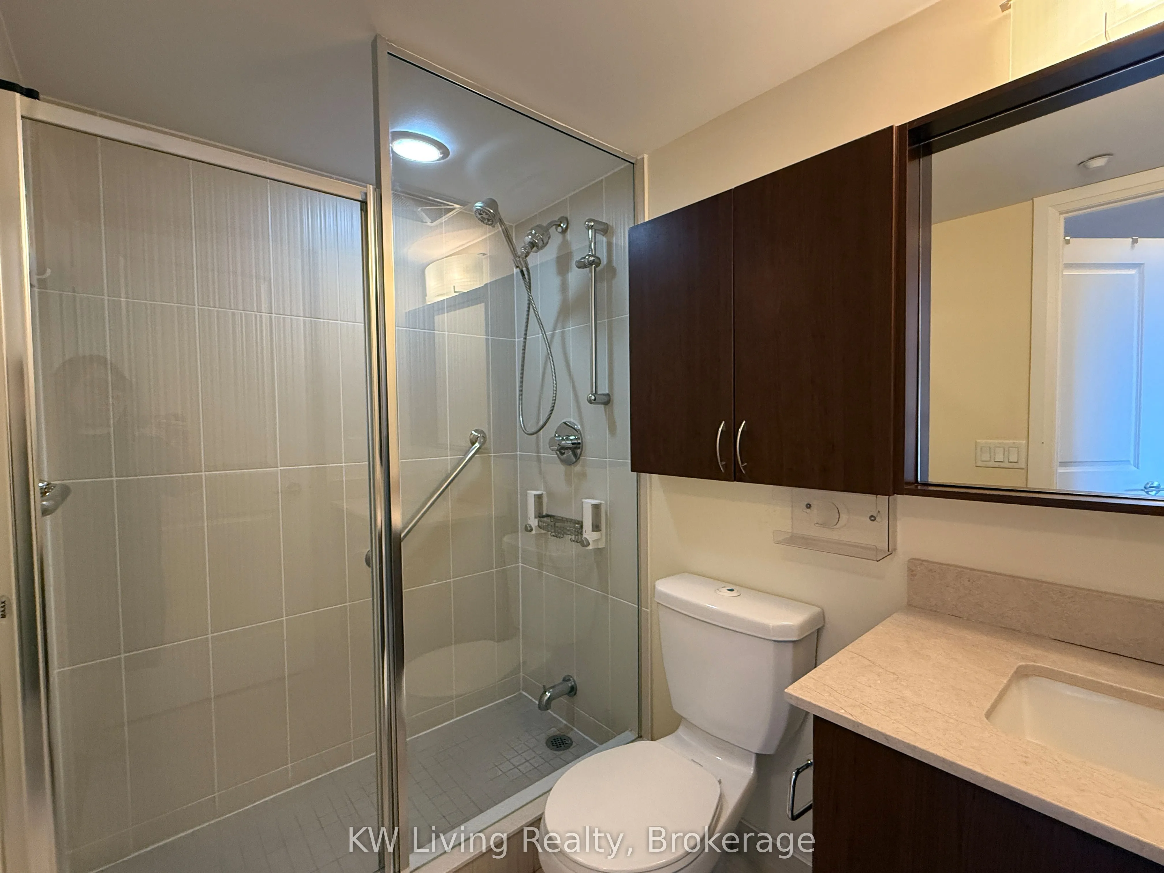 376 Highway 7 E, #926