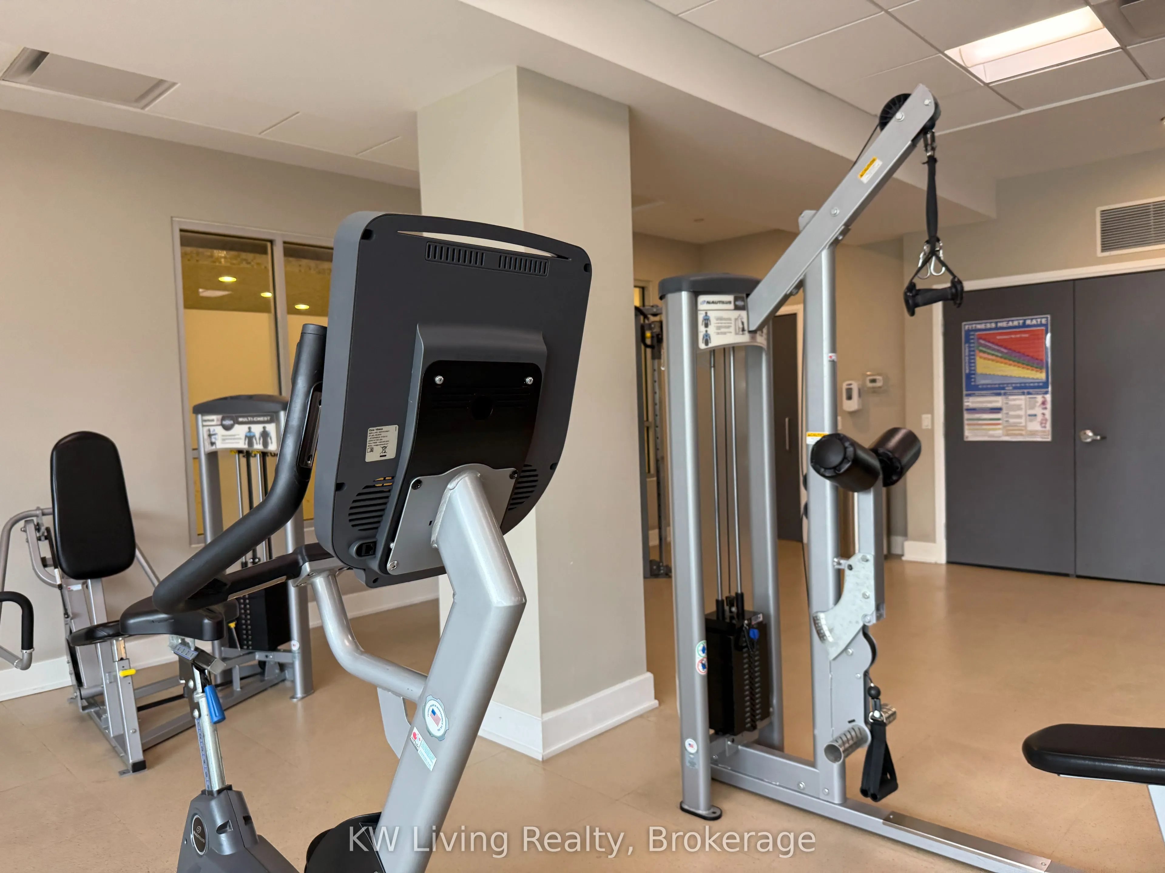 376 Highway 7 E, #926