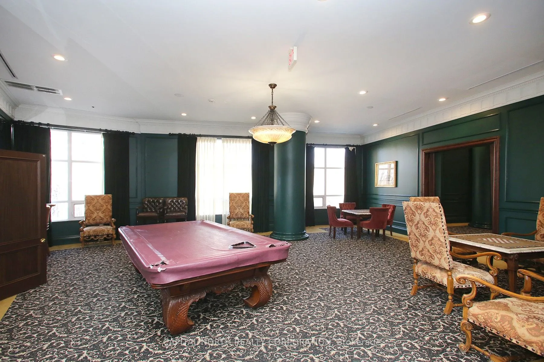 9225 Jane Street, #715