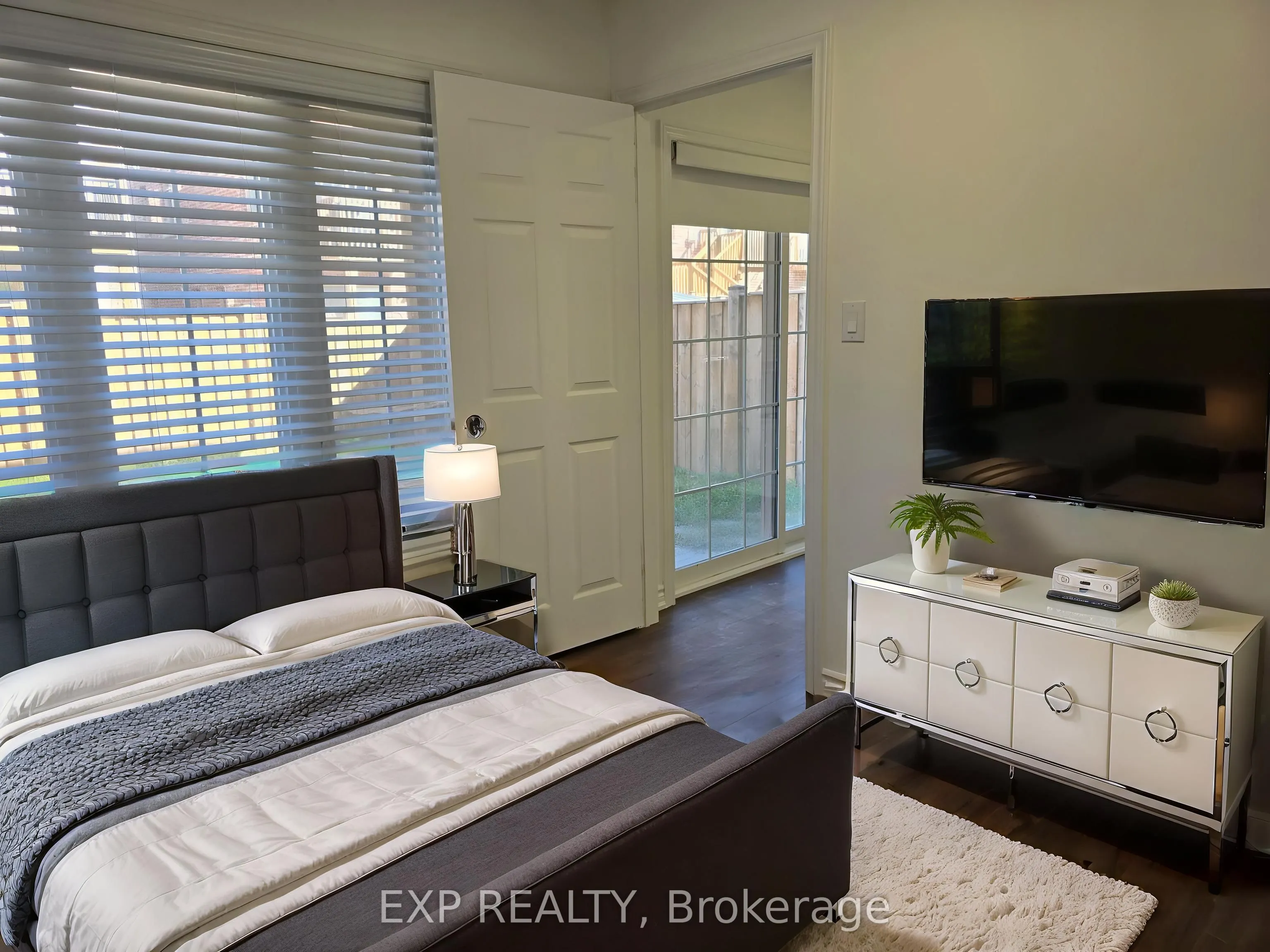 50 Farooq Boulevard N, #UNIT B