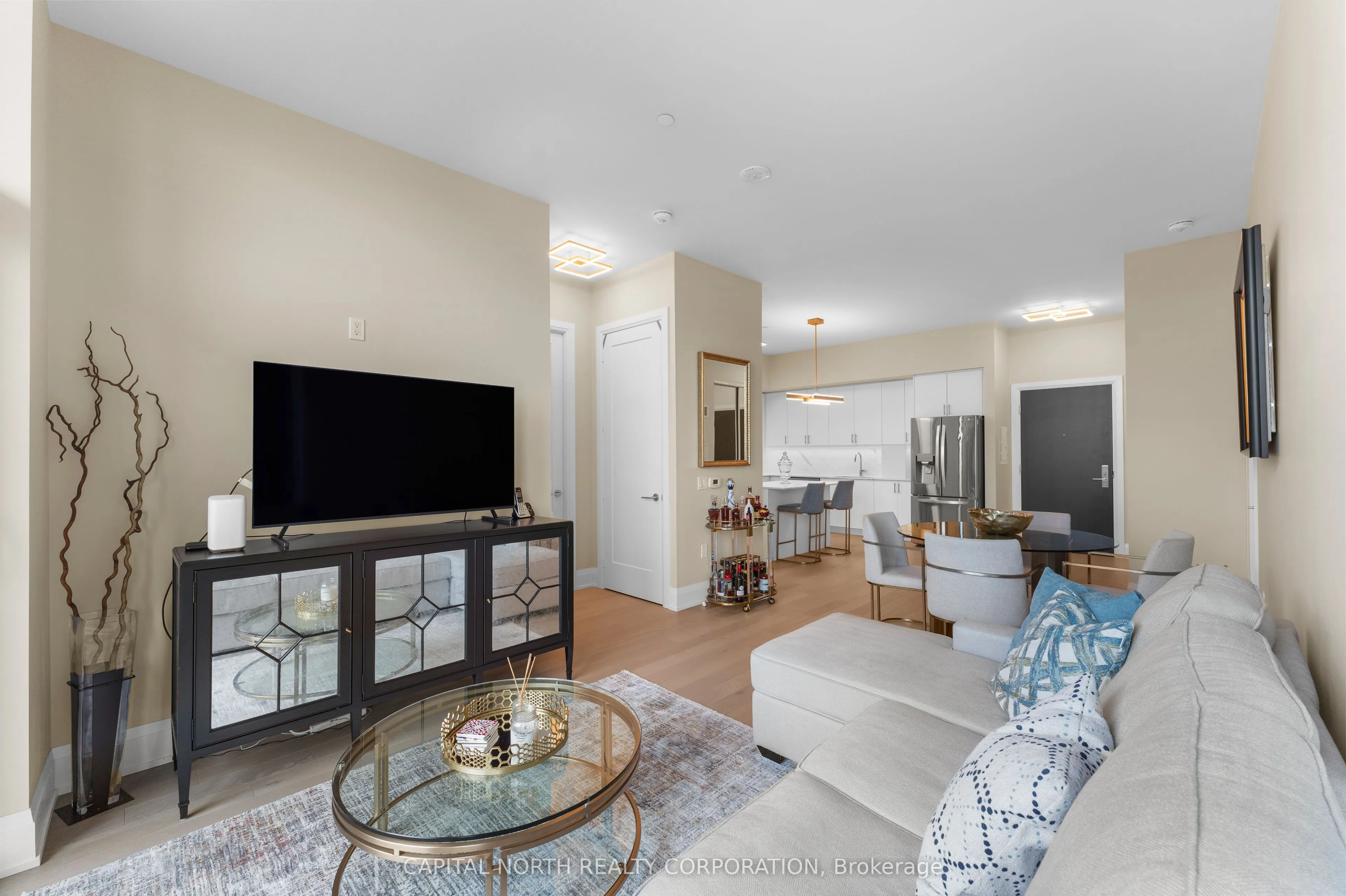 9000 Jane Street, #610