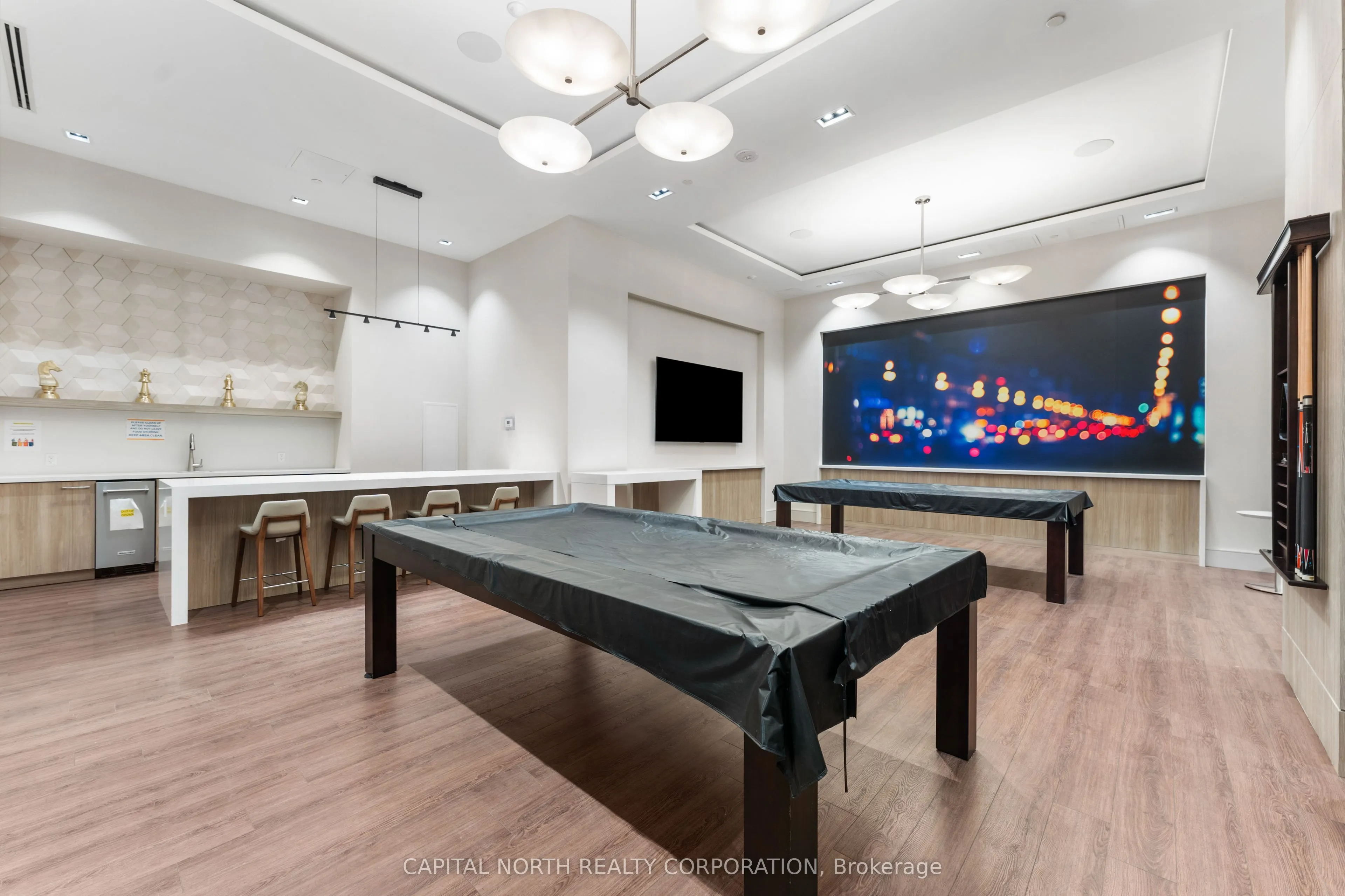 9000 Jane Street, #610