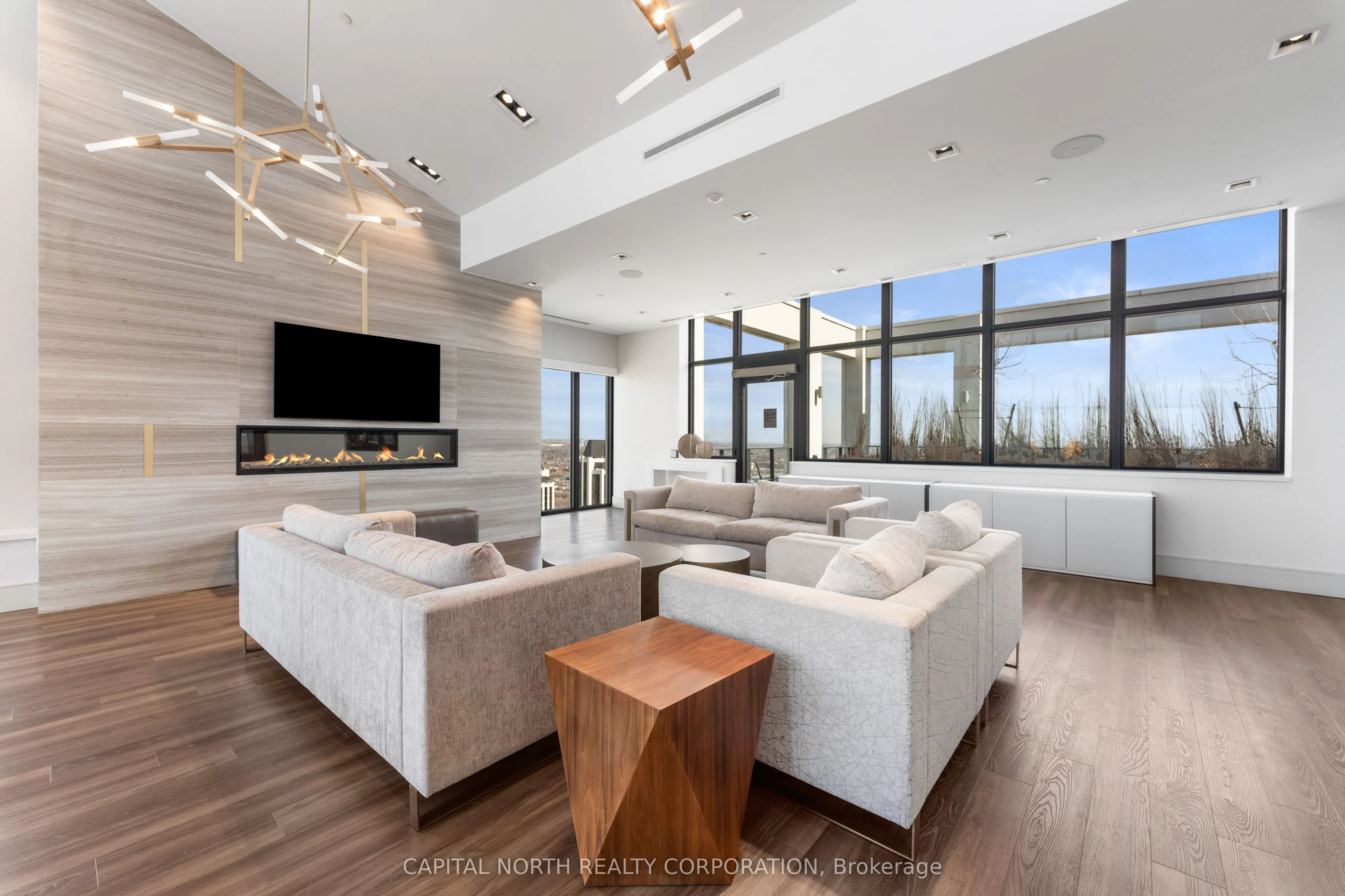 9000 Jane Street, #610