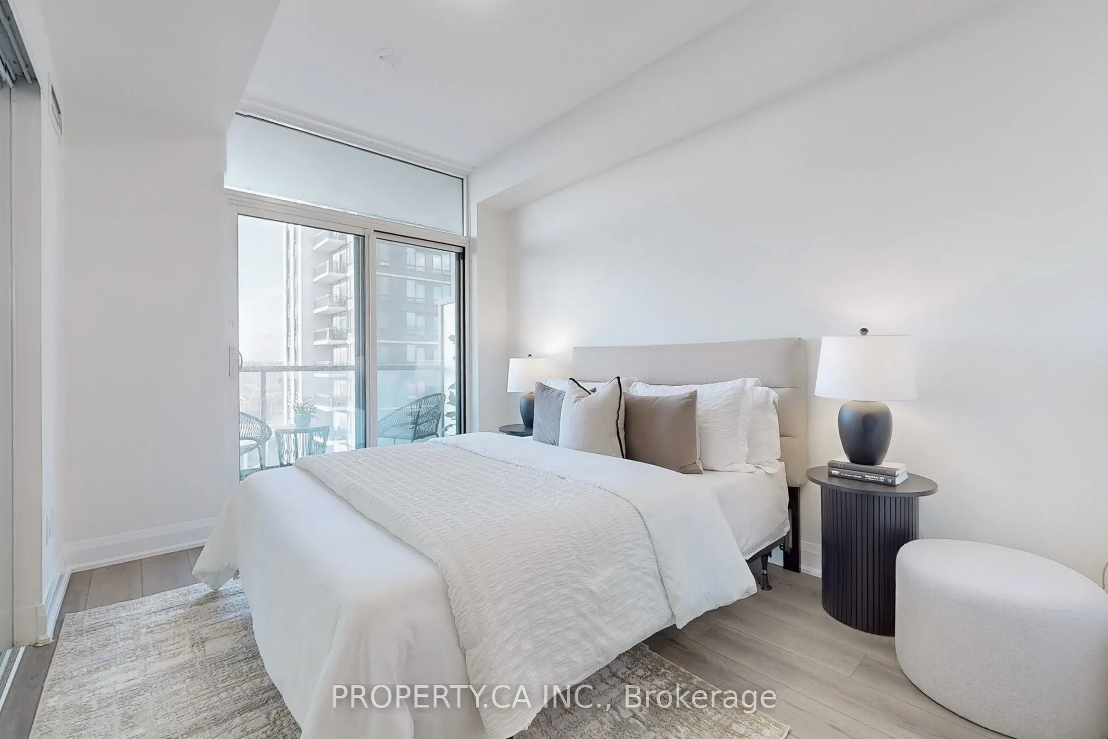 20 Gatineau Drive, #1009