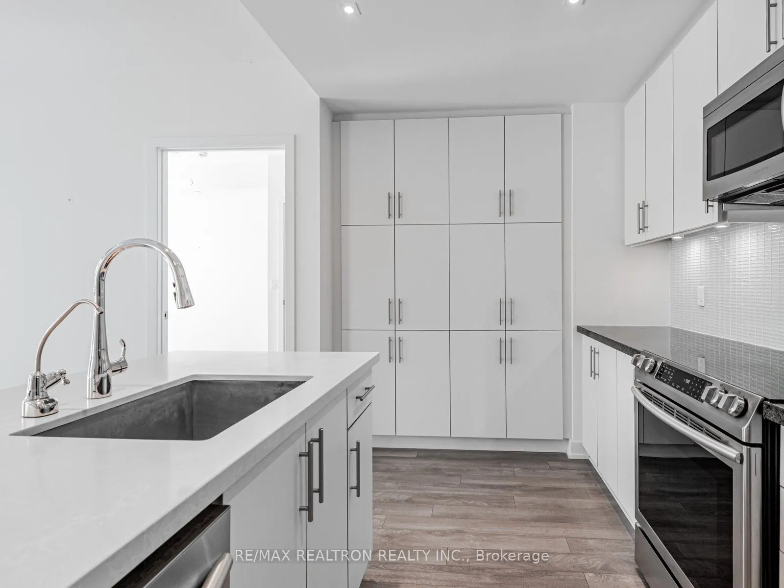 375 Sea Ray Avenue, #203