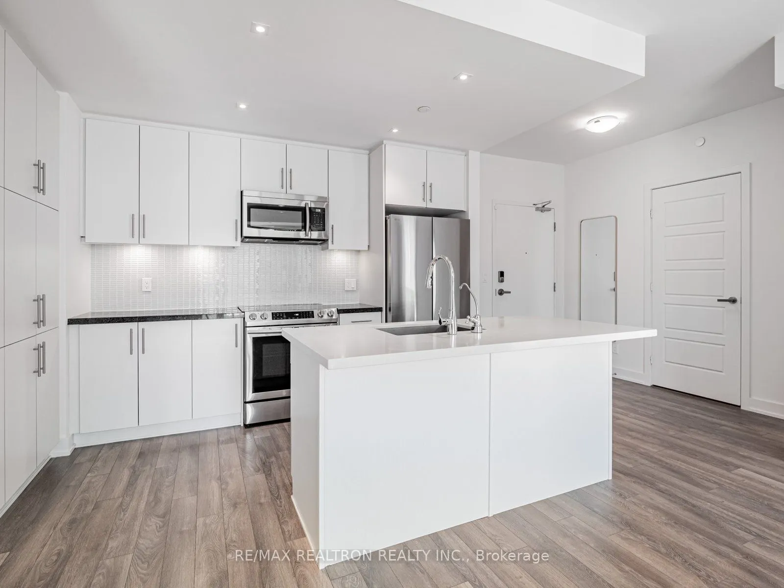 375 Sea Ray Avenue, #203