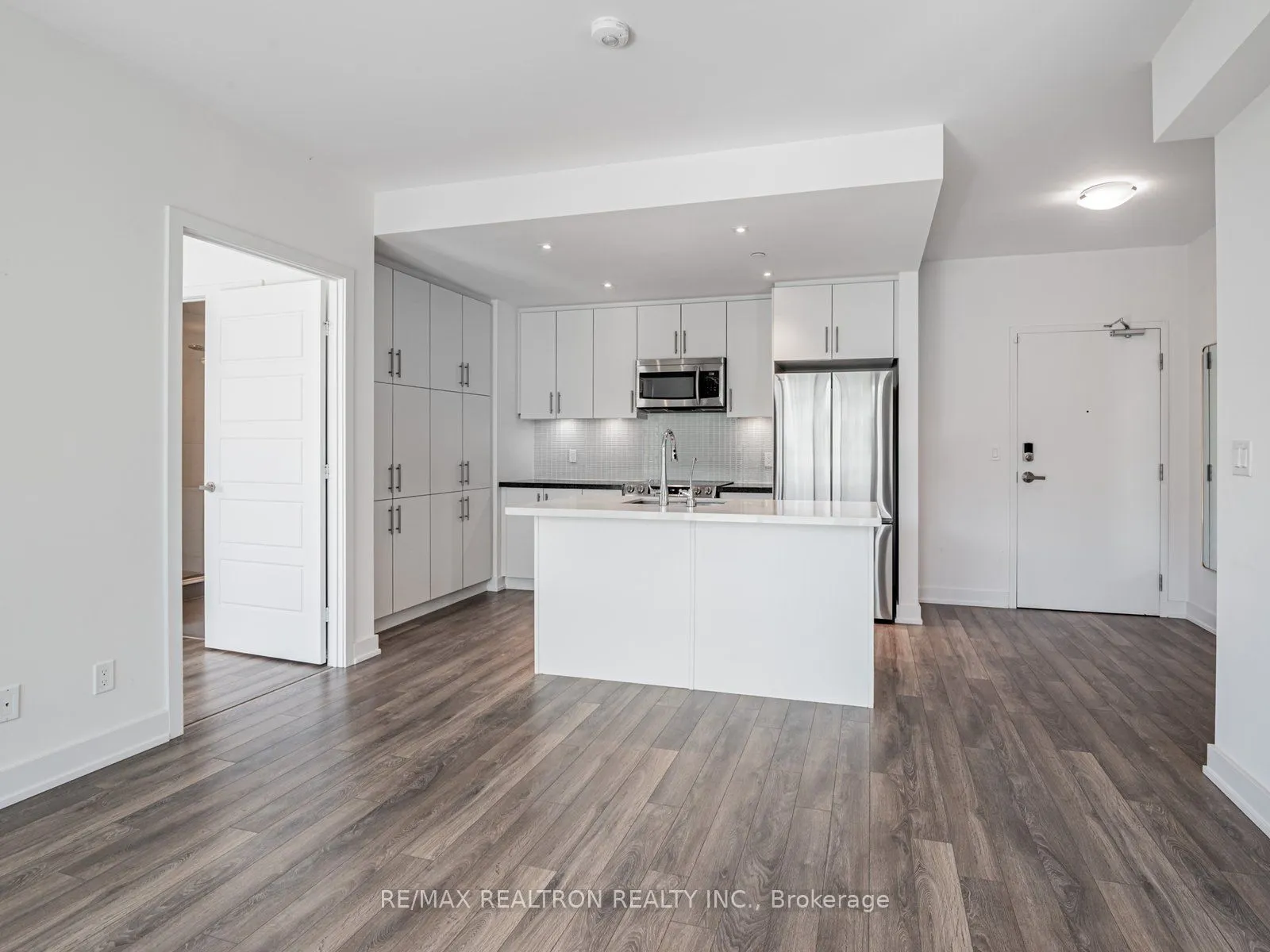 375 Sea Ray Avenue, #203